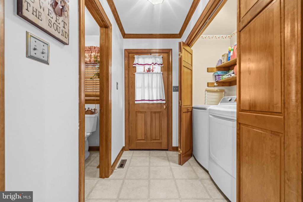 1 RODEO CT, FREDERICKSBURG, Virginia 22407, 4 Bedrooms Bedrooms, ,2 BathroomsBathrooms,Residential,BREEZEWOOD,1 RODEO CT,VASP2041102 MLS # VASP2041102