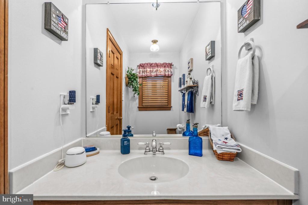 1 RODEO CT, FREDERICKSBURG, Virginia 22407, 4 Bedrooms Bedrooms, ,2 BathroomsBathrooms,Residential,BREEZEWOOD,1 RODEO CT,VASP2041102 MLS # VASP2041102
