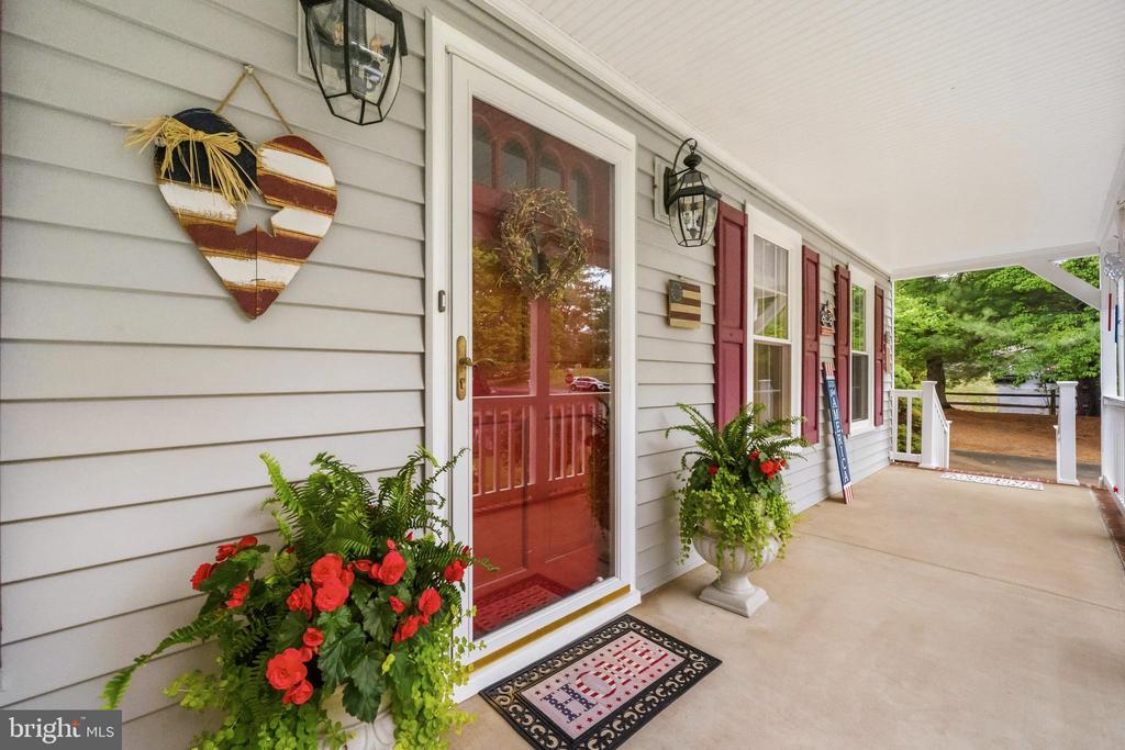 1 RODEO CT, FREDERICKSBURG, Virginia 22407, 4 Bedrooms Bedrooms, ,2 BathroomsBathrooms,Residential,BREEZEWOOD,1 RODEO CT,VASP2041102 MLS # VASP2041102