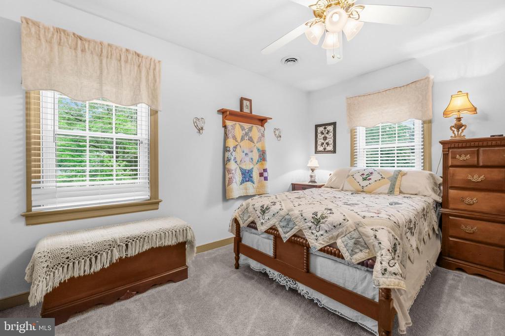 1 RODEO CT, FREDERICKSBURG, Virginia 22407, 4 Bedrooms Bedrooms, ,2 BathroomsBathrooms,Residential,BREEZEWOOD,1 RODEO CT,VASP2041102 MLS # VASP2041102