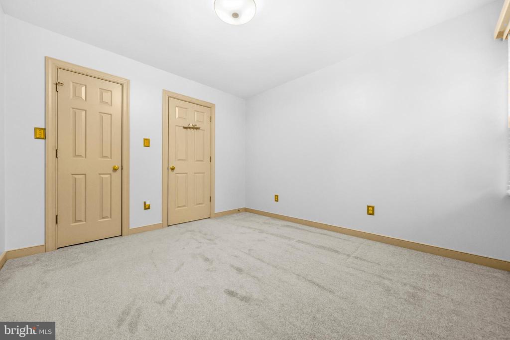 1 RODEO CT, FREDERICKSBURG, Virginia 22407, 4 Bedrooms Bedrooms, ,2 BathroomsBathrooms,Residential,BREEZEWOOD,1 RODEO CT,VASP2041102 MLS # VASP2041102