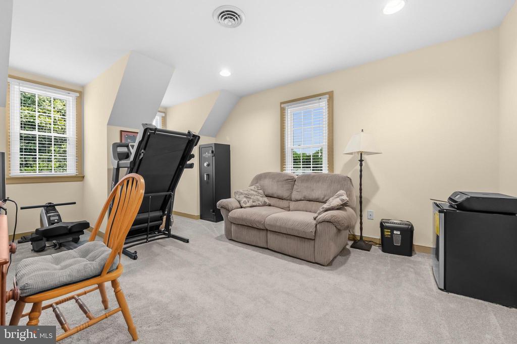 1 RODEO CT, FREDERICKSBURG, Virginia 22407, 4 Bedrooms Bedrooms, ,2 BathroomsBathrooms,Residential,BREEZEWOOD,1 RODEO CT,VASP2041102 MLS # VASP2041102
