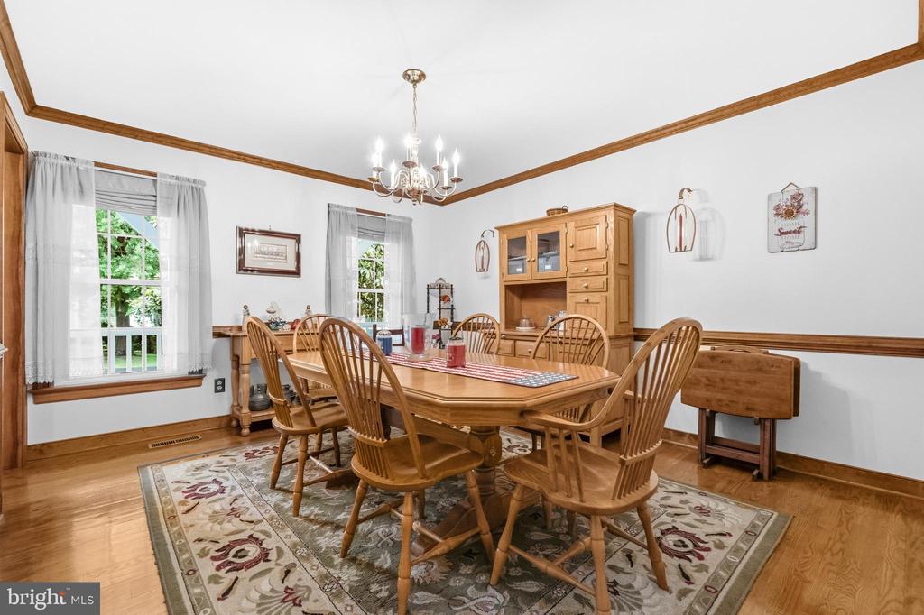 1 RODEO CT, FREDERICKSBURG, Virginia 22407, 4 Bedrooms Bedrooms, ,2 BathroomsBathrooms,Residential,BREEZEWOOD,1 RODEO CT,VASP2041102 MLS # VASP2041102