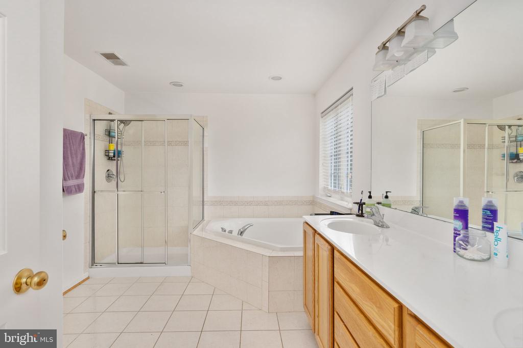 11324 LONG BRANCH WAY, FREDERICKSBURG, Virginia 22408, 5 Bedrooms Bedrooms, ,3 BathroomsBathrooms,Residential,11324 LONG BRANCH WAY,VASP2042326 MLS # VASP2042326 11324 LONG BRANCH WAY, FREDERICKSBURG, Virginia 22408, 5 Bedrooms Bedrooms, ,3 BathroomsBathrooms,Residential,11324 LONG BRANCH WAY,VASP2042326 MLS # VASP2042326