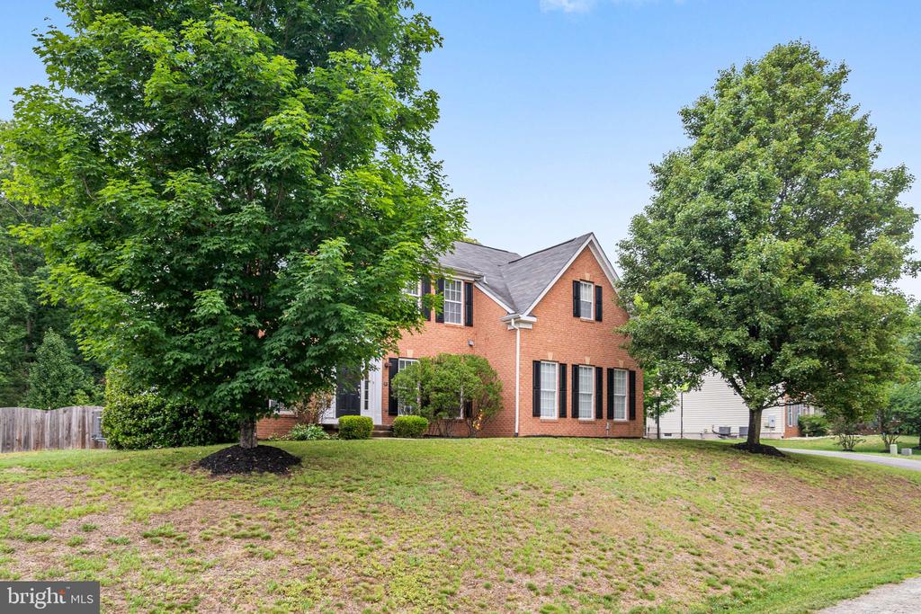 11324 LONG BRANCH WAY, FREDERICKSBURG, Virginia 22408, 5 Bedrooms Bedrooms, ,3 BathroomsBathrooms,Residential,11324 LONG BRANCH WAY,VASP2042326 MLS # VASP2042326 11324 LONG BRANCH WAY, FREDERICKSBURG, Virginia 22408, 5 Bedrooms Bedrooms, ,3 BathroomsBathrooms,Residential,11324 LONG BRANCH WAY,VASP2042326 MLS # VASP2042326