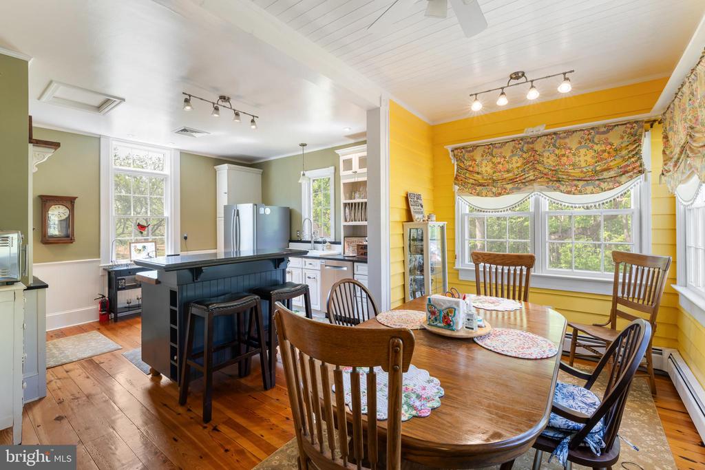 67 THOMAS JEFFERSON PKWY, PALMYRA, Virginia 22963, 5 Bedrooms Bedrooms, ,2 BathroomsBathrooms,Residential,67 THOMAS JEFFERSON PKWY,VAFN2000690 MLS # VAFN2000690