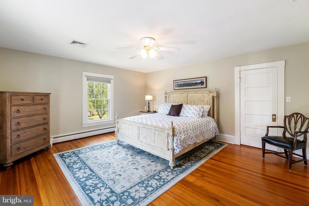 67 THOMAS JEFFERSON PKWY, PALMYRA, Virginia 22963, 5 Bedrooms Bedrooms, ,2 BathroomsBathrooms,Residential,67 THOMAS JEFFERSON PKWY,VAFN2000690 MLS # VAFN2000690