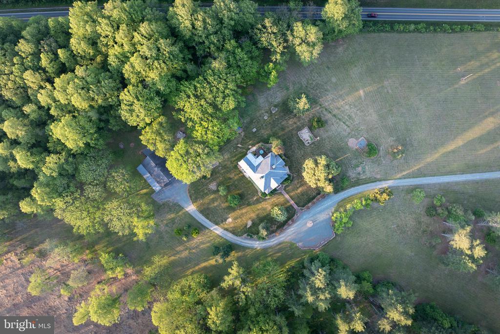 67 THOMAS JEFFERSON PKWY, PALMYRA, Virginia 22963, 5 Bedrooms Bedrooms, ,2 BathroomsBathrooms,Residential,67 THOMAS JEFFERSON PKWY,VAFN2000690 MLS # VAFN2000690