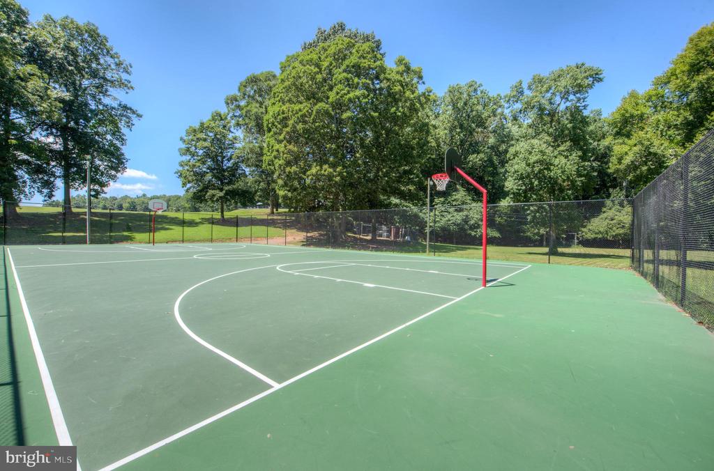 12400 SALIENT LN, SPOTSYLVANIA, Virginia 22551, 4 Bedrooms Bedrooms, ,2 BathroomsBathrooms,Residential,12400 SALIENT LN,VASP2042386 MLS # VASP2042386 12400 SALIENT LN, SPOTSYLVANIA, Virginia 22551, 4 Bedrooms Bedrooms, ,2 BathroomsBathrooms,Residential,12400 SALIENT LN,VASP2042386 MLS # VASP2042386