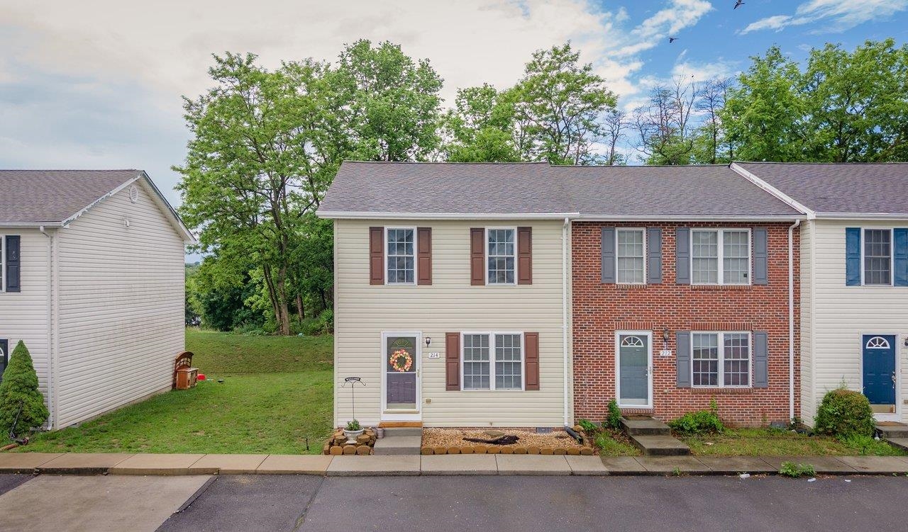 214 KADIES LN, EDINBURG, Virginia 22824, 2 Bedrooms Bedrooms, ,2 BathroomsBathrooms,Residential,214 KADIES LN,677538 MLS # 677538