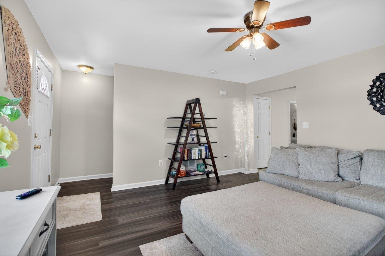 214 KADIES LN, EDINBURG, Virginia 22824, 2 Bedrooms Bedrooms, ,2 BathroomsBathrooms,Residential,214 KADIES LN,677538 MLS # 677538