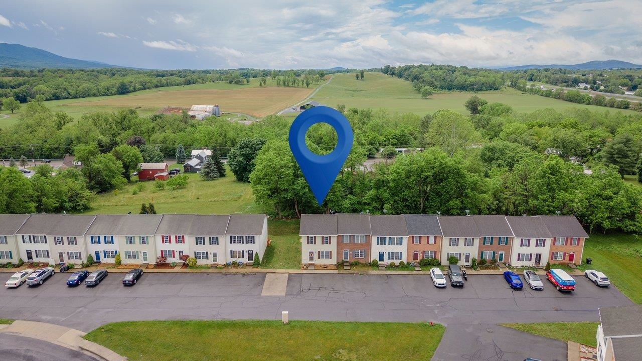 214 KADIES LN, EDINBURG, Virginia 22824, 2 Bedrooms Bedrooms, ,2 BathroomsBathrooms,Residential,214 KADIES LN,677538 MLS # 677538