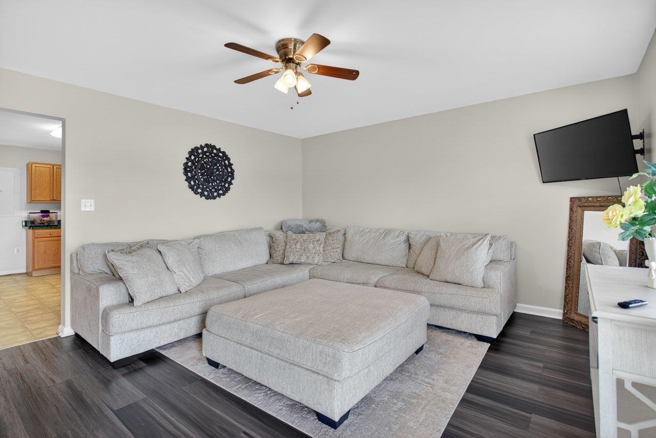 214 KADIES LN, EDINBURG, Virginia 22824, 2 Bedrooms Bedrooms, ,2 BathroomsBathrooms,Residential,214 KADIES LN,677538 MLS # 677538