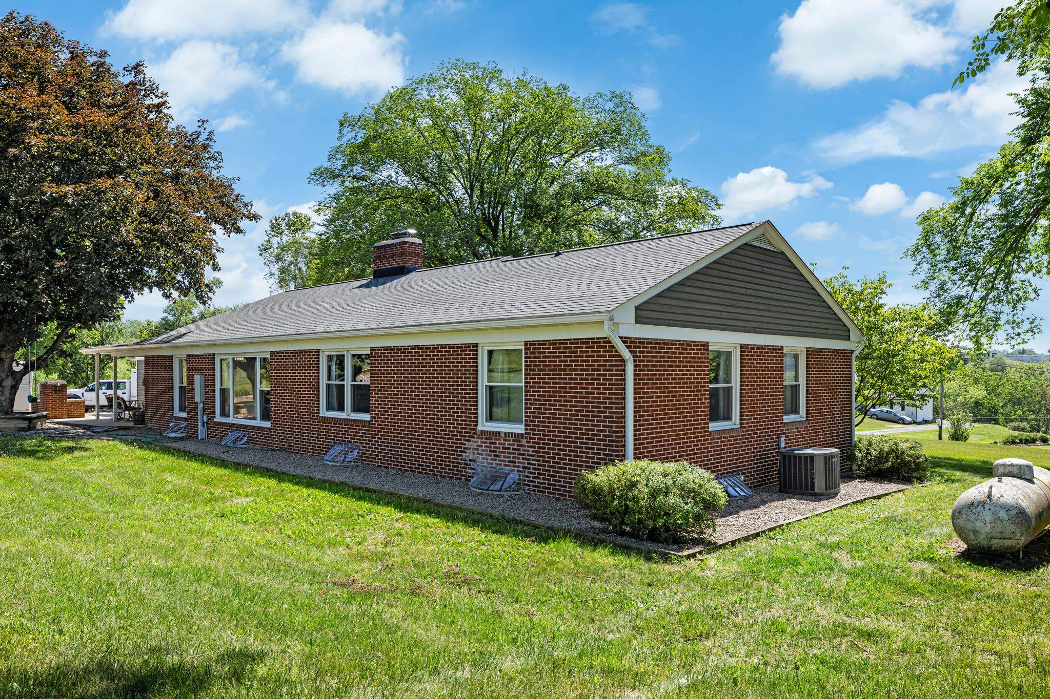 14441 NORTH MOUNTAIN RD, BROADWAY, Virginia 22815, 3 Bedrooms Bedrooms, ,2 BathroomsBathrooms,Residential,14441 NORTH MOUNTAIN RD,677543 MLS # 677543 14441 NORTH MOUNTAIN RD, BROADWAY, Virginia 22815, 3 Bedrooms Bedrooms, ,2 BathroomsBathrooms,Residential,14441 NORTH MOUNTAIN RD,677543 MLS # 677543