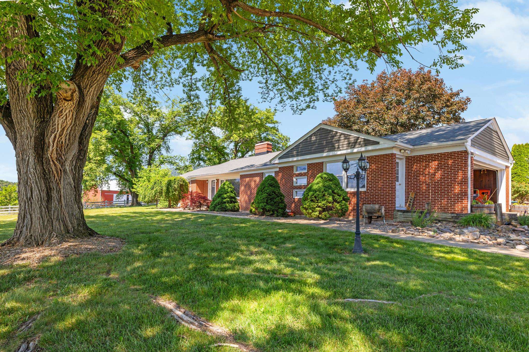 14441 NORTH MOUNTAIN RD, BROADWAY, Virginia 22815, 3 Bedrooms Bedrooms, ,2 BathroomsBathrooms,Residential,14441 NORTH MOUNTAIN RD,677543 MLS # 677543 14441 NORTH MOUNTAIN RD, BROADWAY, Virginia 22815, 3 Bedrooms Bedrooms, ,2 BathroomsBathrooms,Residential,14441 NORTH MOUNTAIN RD,677543 MLS # 677543