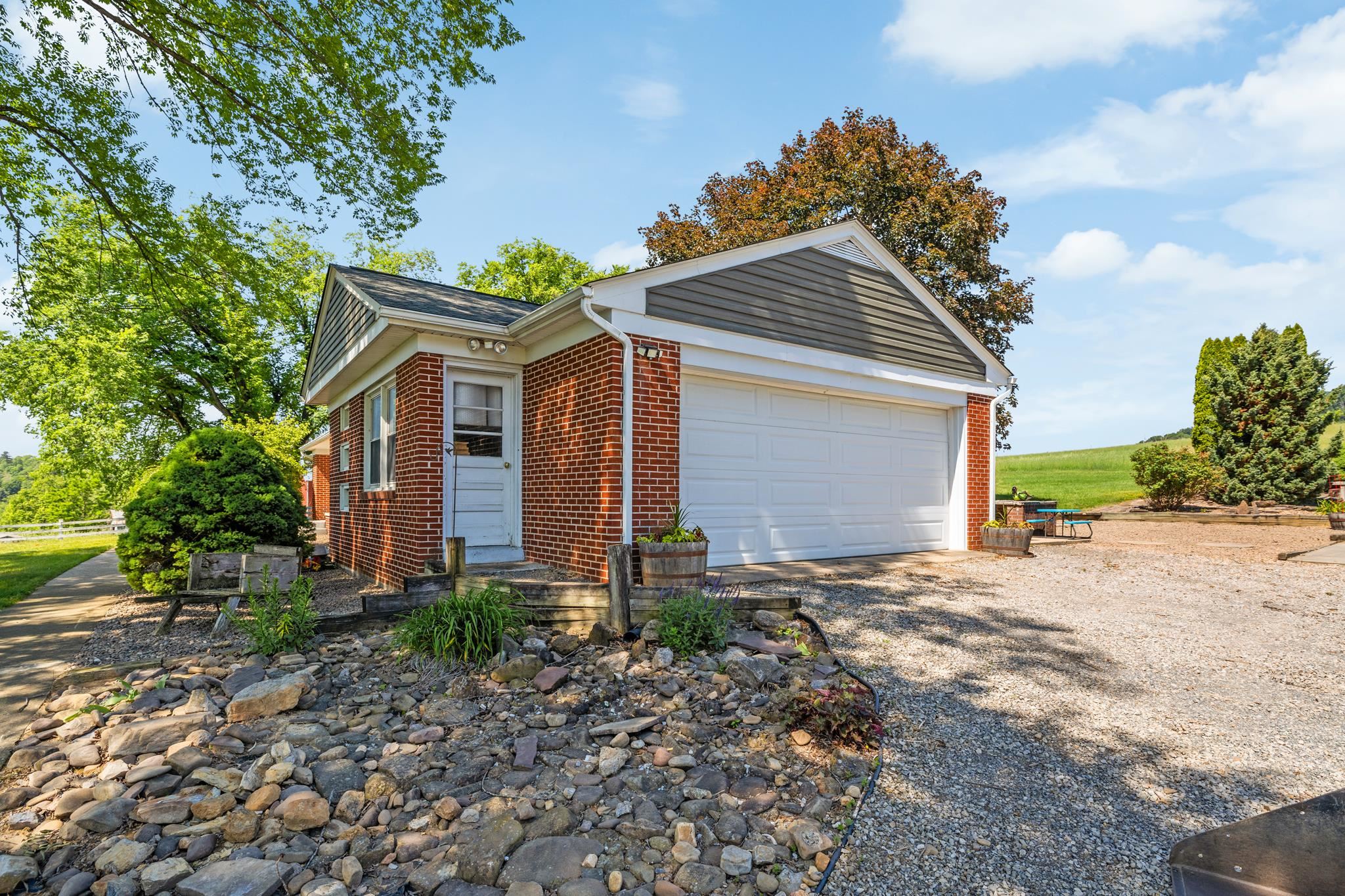 14441 NORTH MOUNTAIN RD, BROADWAY, Virginia 22815, 3 Bedrooms Bedrooms, ,2 BathroomsBathrooms,Residential,14441 NORTH MOUNTAIN RD,677543 MLS # 677543 14441 NORTH MOUNTAIN RD, BROADWAY, Virginia 22815, 3 Bedrooms Bedrooms, ,2 BathroomsBathrooms,Residential,14441 NORTH MOUNTAIN RD,677543 MLS # 677543