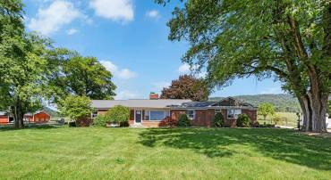 14441 NORTH MOUNTAIN RD, BROADWAY, Virginia 22815, 3 Bedrooms Bedrooms, ,2 BathroomsBathrooms,Residential,14441 NORTH MOUNTAIN RD,677543 MLS # 677543