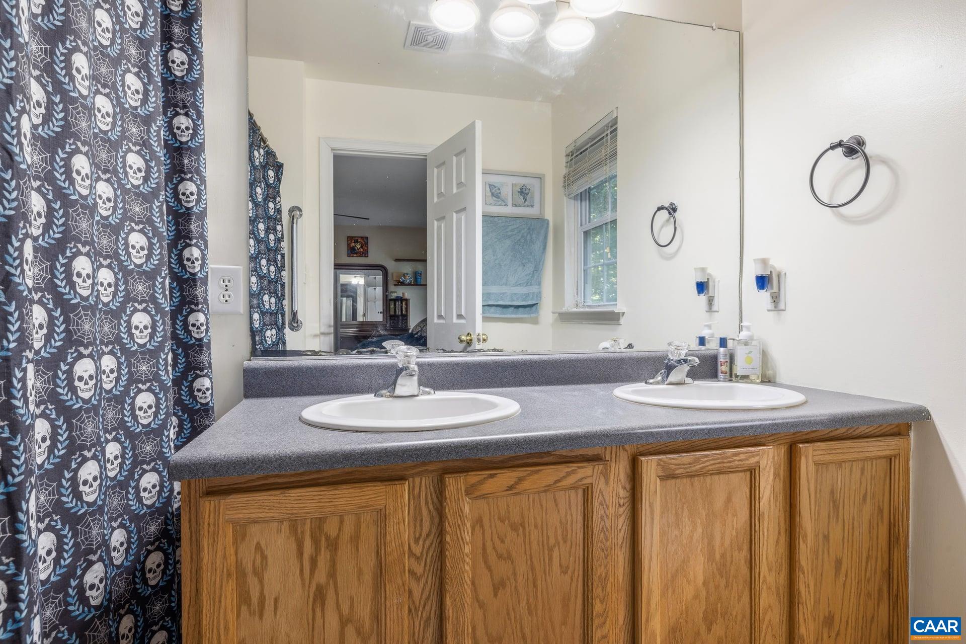 9 MOREWOOD PL, PALMYRA, Virginia 22963, 4 Bedrooms Bedrooms, ,2 BathroomsBathrooms,Residential,9 MOREWOOD PL,677636 MLS # 677636 9 MOREWOOD PL, PALMYRA, Virginia 22963, 4 Bedrooms Bedrooms, ,2 BathroomsBathrooms,Residential,9 MOREWOOD PL,677636 MLS # 677636