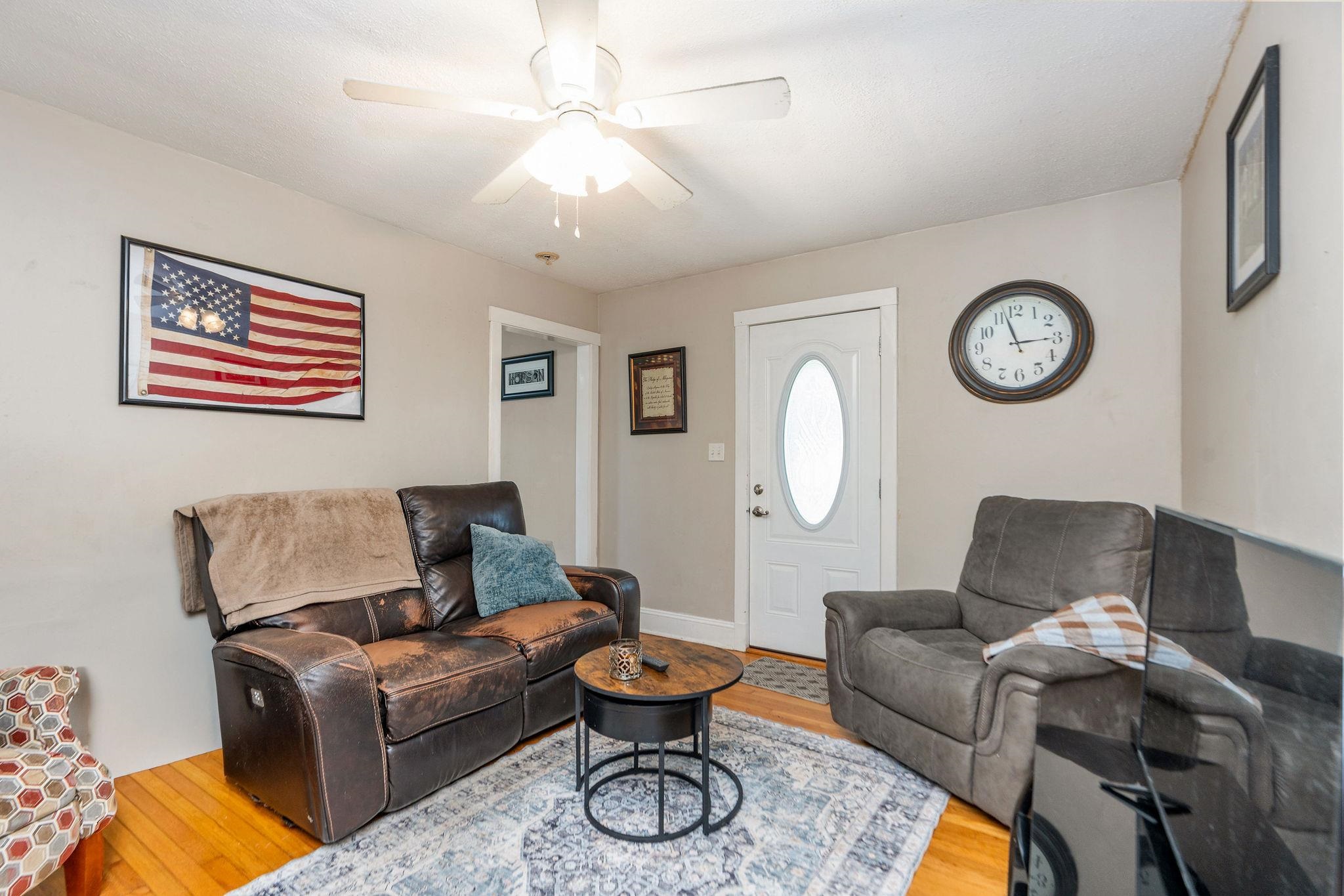 316 NORTH RIVER RD, BRIDGEWATER, Virginia 22812, 2 Bedrooms Bedrooms, ,1 BathroomBathrooms,Residential,316 NORTH RIVER RD,677741 MLS # 677741