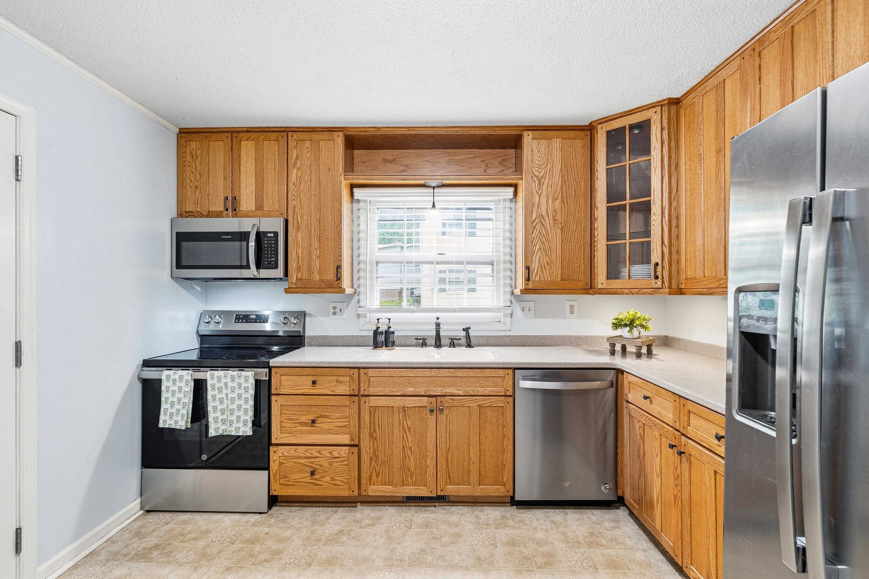 1627 CENTRAL AVE, HARRISONBURG, Virginia 22801, 4 Bedrooms Bedrooms, ,2 BathroomsBathrooms,Residential,1627 CENTRAL AVE,677742 MLS # 677742 1627 CENTRAL AVE, HARRISONBURG, Virginia 22801, 4 Bedrooms Bedrooms, ,2 BathroomsBathrooms,Residential,1627 CENTRAL AVE,677742 MLS # 677742