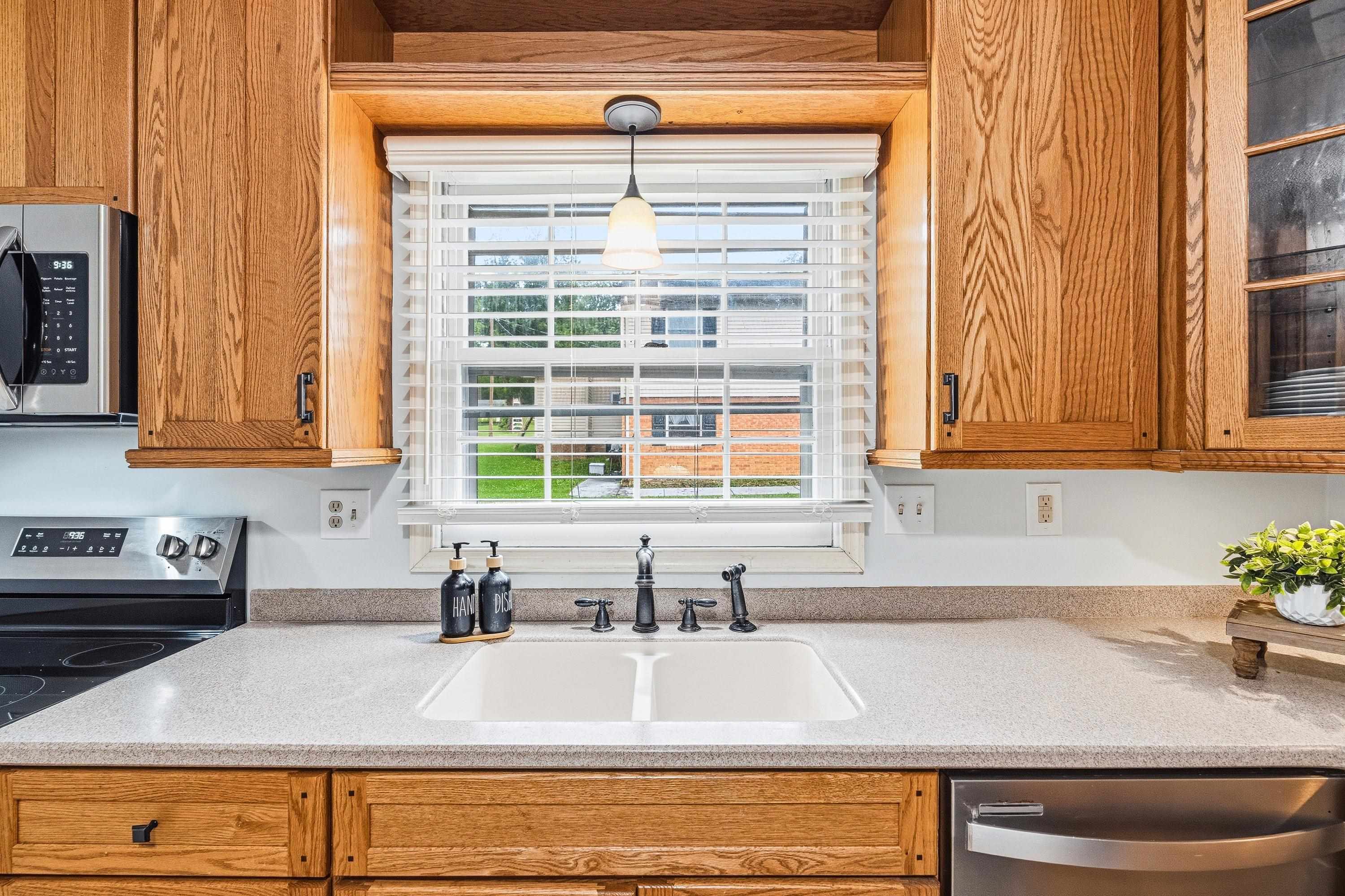 1627 CENTRAL AVE, HARRISONBURG, Virginia 22801, 4 Bedrooms Bedrooms, ,2 BathroomsBathrooms,Residential,1627 CENTRAL AVE,677742 MLS # 677742 1627 CENTRAL AVE, HARRISONBURG, Virginia 22801, 4 Bedrooms Bedrooms, ,2 BathroomsBathrooms,Residential,1627 CENTRAL AVE,677742 MLS # 677742