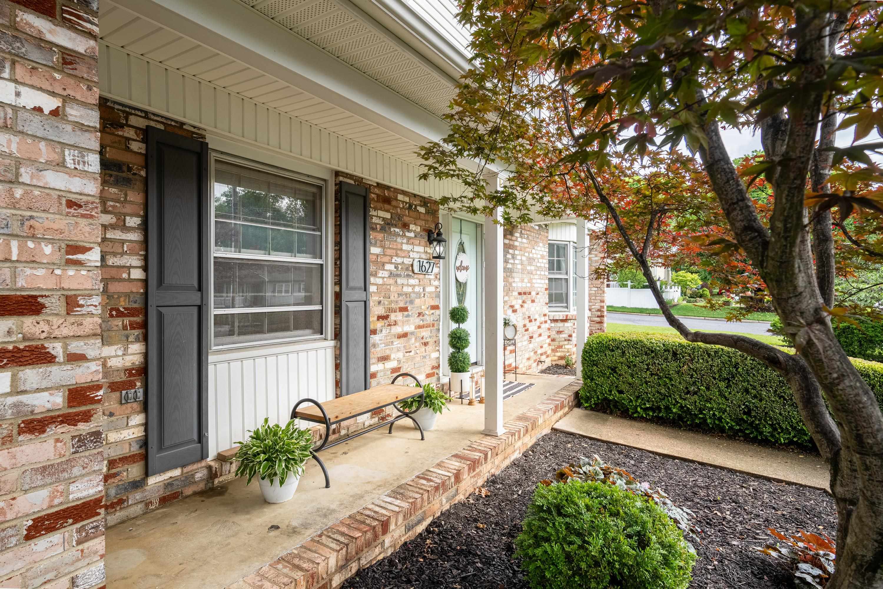 1627 CENTRAL AVE, HARRISONBURG, Virginia 22801, 4 Bedrooms Bedrooms, ,2 BathroomsBathrooms,Residential,1627 CENTRAL AVE,677742 MLS # 677742 1627 CENTRAL AVE, HARRISONBURG, Virginia 22801, 4 Bedrooms Bedrooms, ,2 BathroomsBathrooms,Residential,1627 CENTRAL AVE,677742 MLS # 677742