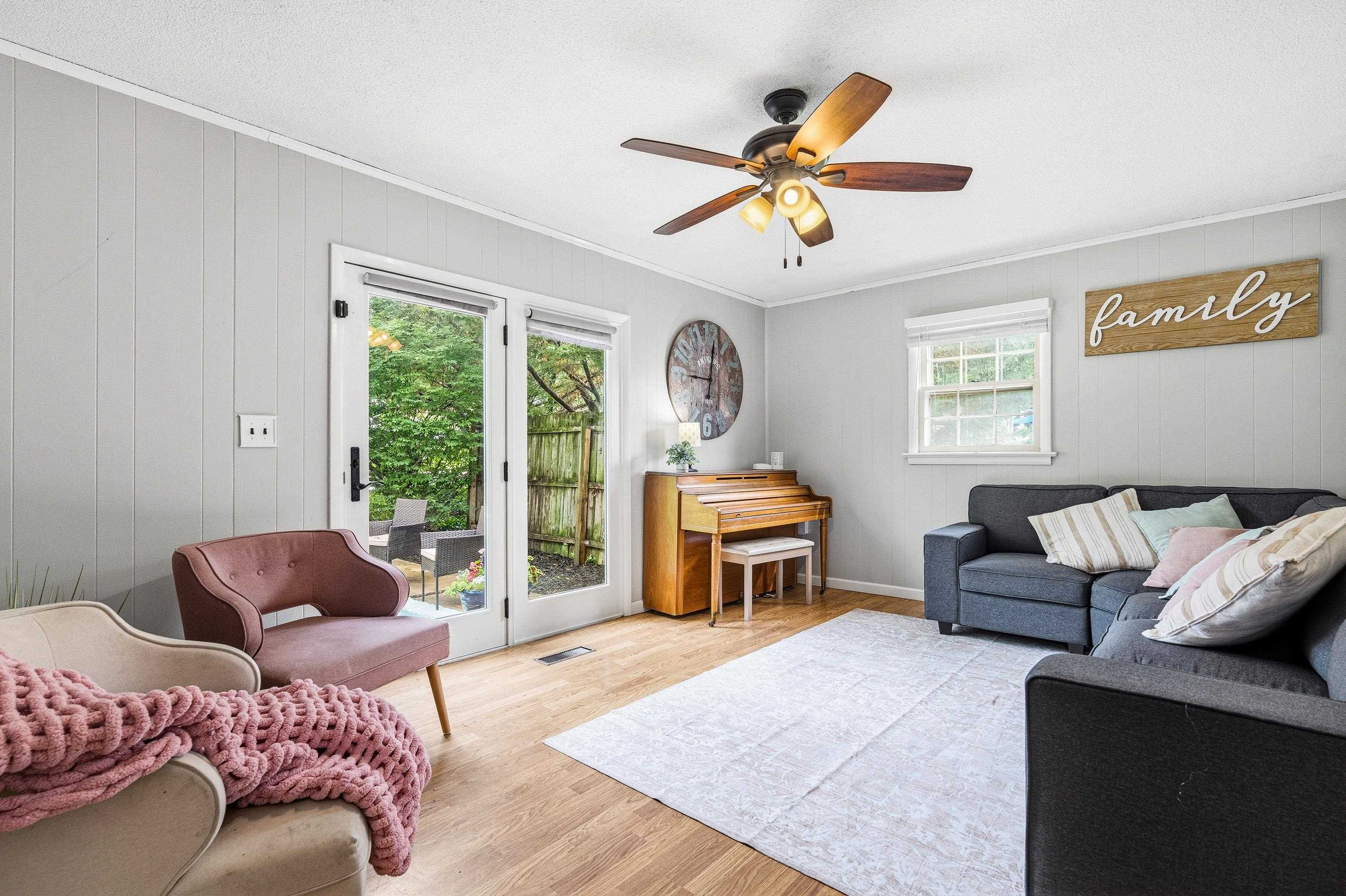 1627 CENTRAL AVE, HARRISONBURG, Virginia 22801, 4 Bedrooms Bedrooms, ,2 BathroomsBathrooms,Residential,1627 CENTRAL AVE,677742 MLS # 677742 1627 CENTRAL AVE, HARRISONBURG, Virginia 22801, 4 Bedrooms Bedrooms, ,2 BathroomsBathrooms,Residential,1627 CENTRAL AVE,677742 MLS # 677742