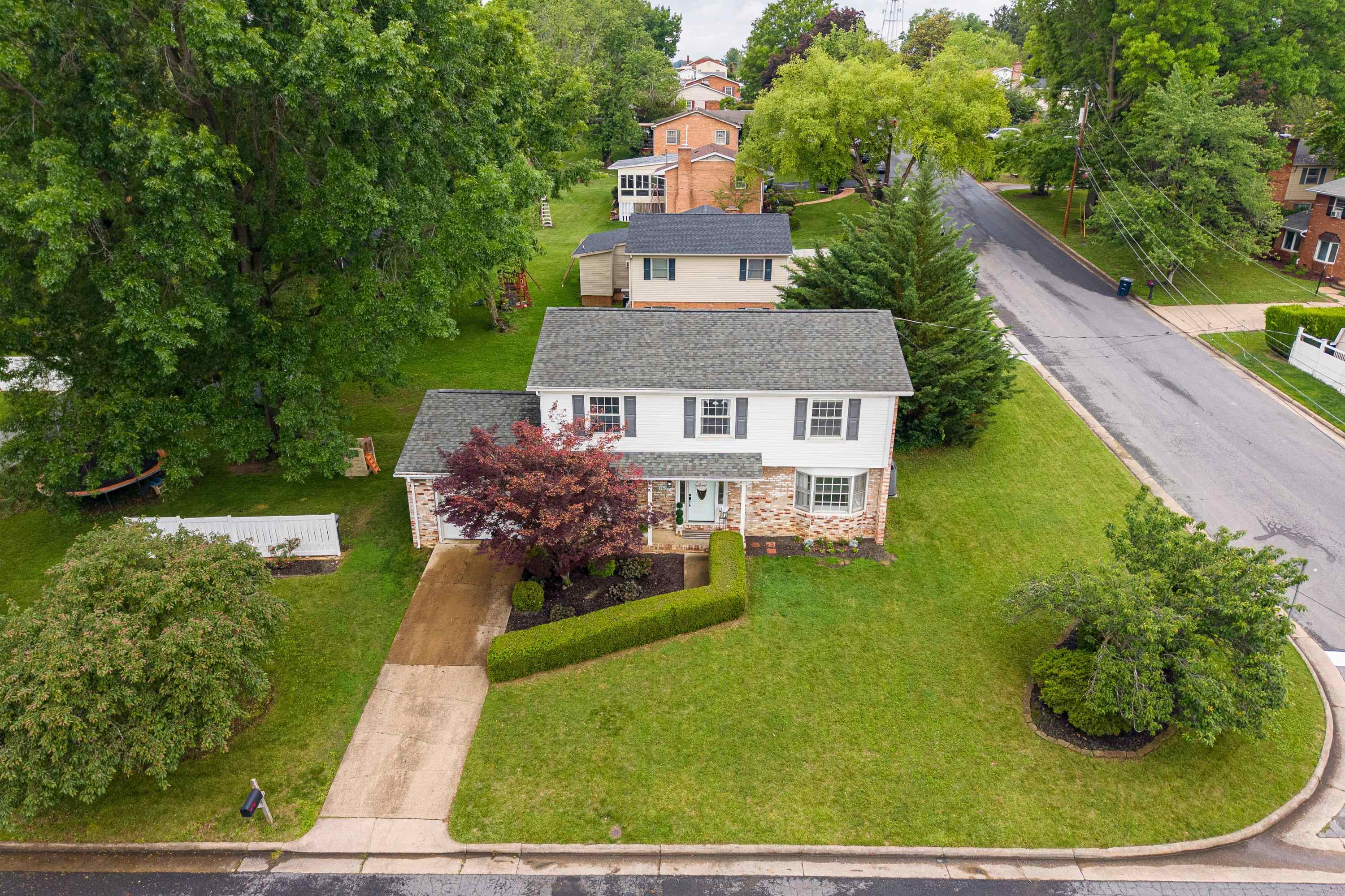 1627 CENTRAL AVE, HARRISONBURG, Virginia 22801, 4 Bedrooms Bedrooms, ,2 BathroomsBathrooms,Residential,1627 CENTRAL AVE,677742 MLS # 677742 1627 CENTRAL AVE, HARRISONBURG, Virginia 22801, 4 Bedrooms Bedrooms, ,2 BathroomsBathrooms,Residential,1627 CENTRAL AVE,677742 MLS # 677742
