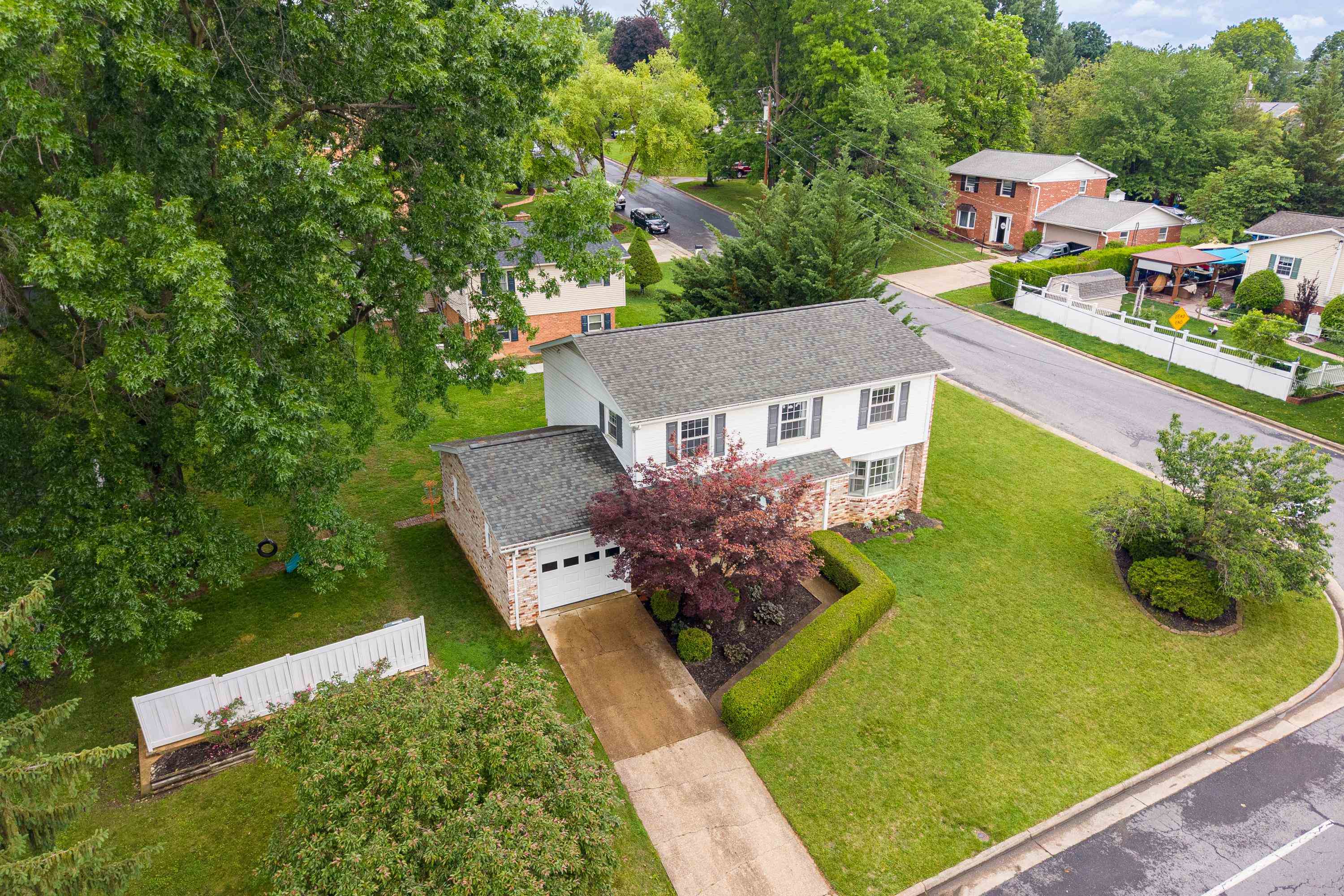 1627 CENTRAL AVE, HARRISONBURG, Virginia 22801, 4 Bedrooms Bedrooms, ,2 BathroomsBathrooms,Residential,1627 CENTRAL AVE,677742 MLS # 677742 1627 CENTRAL AVE, HARRISONBURG, Virginia 22801, 4 Bedrooms Bedrooms, ,2 BathroomsBathrooms,Residential,1627 CENTRAL AVE,677742 MLS # 677742