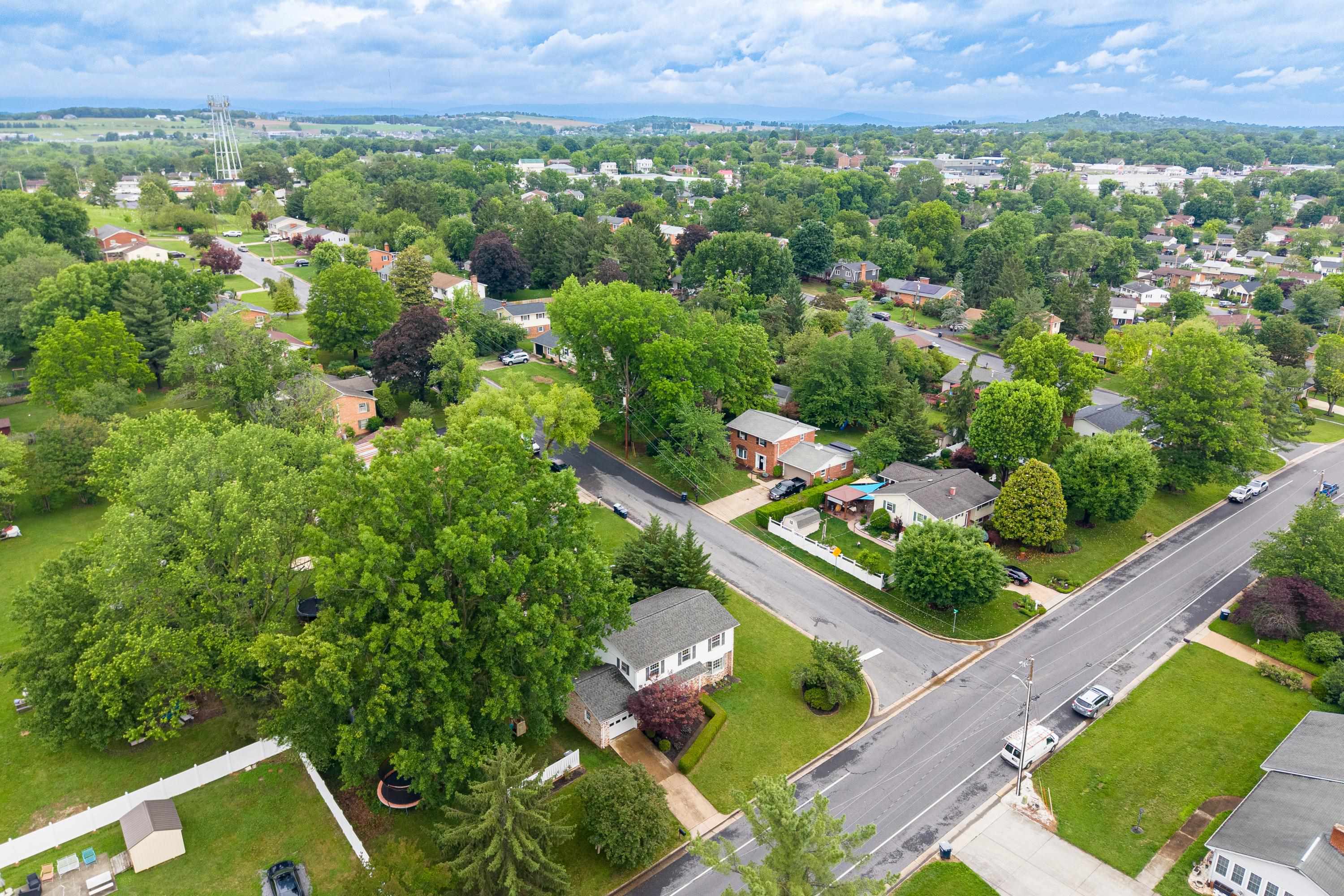1627 CENTRAL AVE, HARRISONBURG, Virginia 22801, 4 Bedrooms Bedrooms, ,2 BathroomsBathrooms,Residential,1627 CENTRAL AVE,677742 MLS # 677742 1627 CENTRAL AVE, HARRISONBURG, Virginia 22801, 4 Bedrooms Bedrooms, ,2 BathroomsBathrooms,Residential,1627 CENTRAL AVE,677742 MLS # 677742
