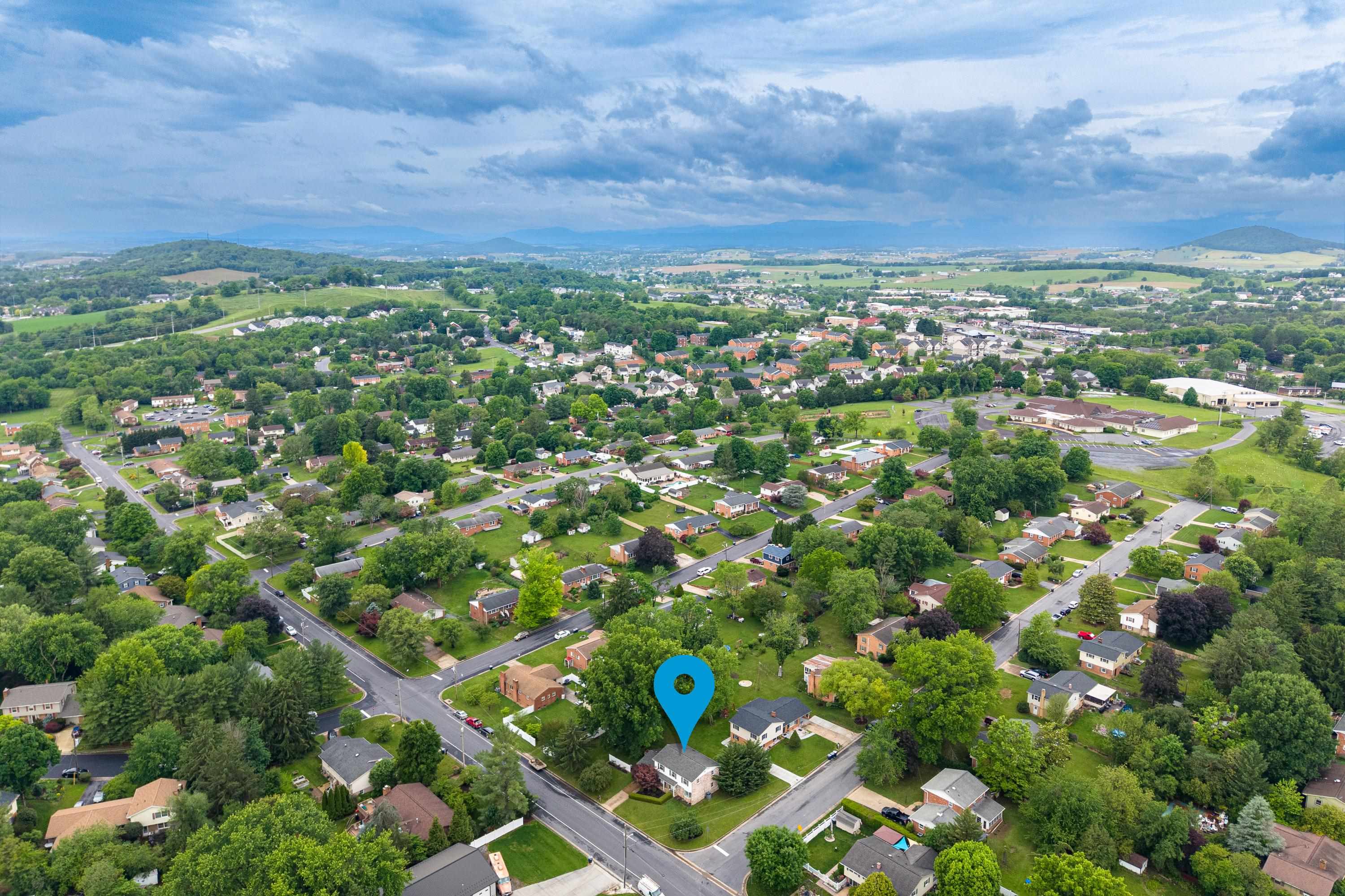 1627 CENTRAL AVE, HARRISONBURG, Virginia 22801, 4 Bedrooms Bedrooms, ,2 BathroomsBathrooms,Residential,1627 CENTRAL AVE,677742 MLS # 677742 1627 CENTRAL AVE, HARRISONBURG, Virginia 22801, 4 Bedrooms Bedrooms, ,2 BathroomsBathrooms,Residential,1627 CENTRAL AVE,677742 MLS # 677742