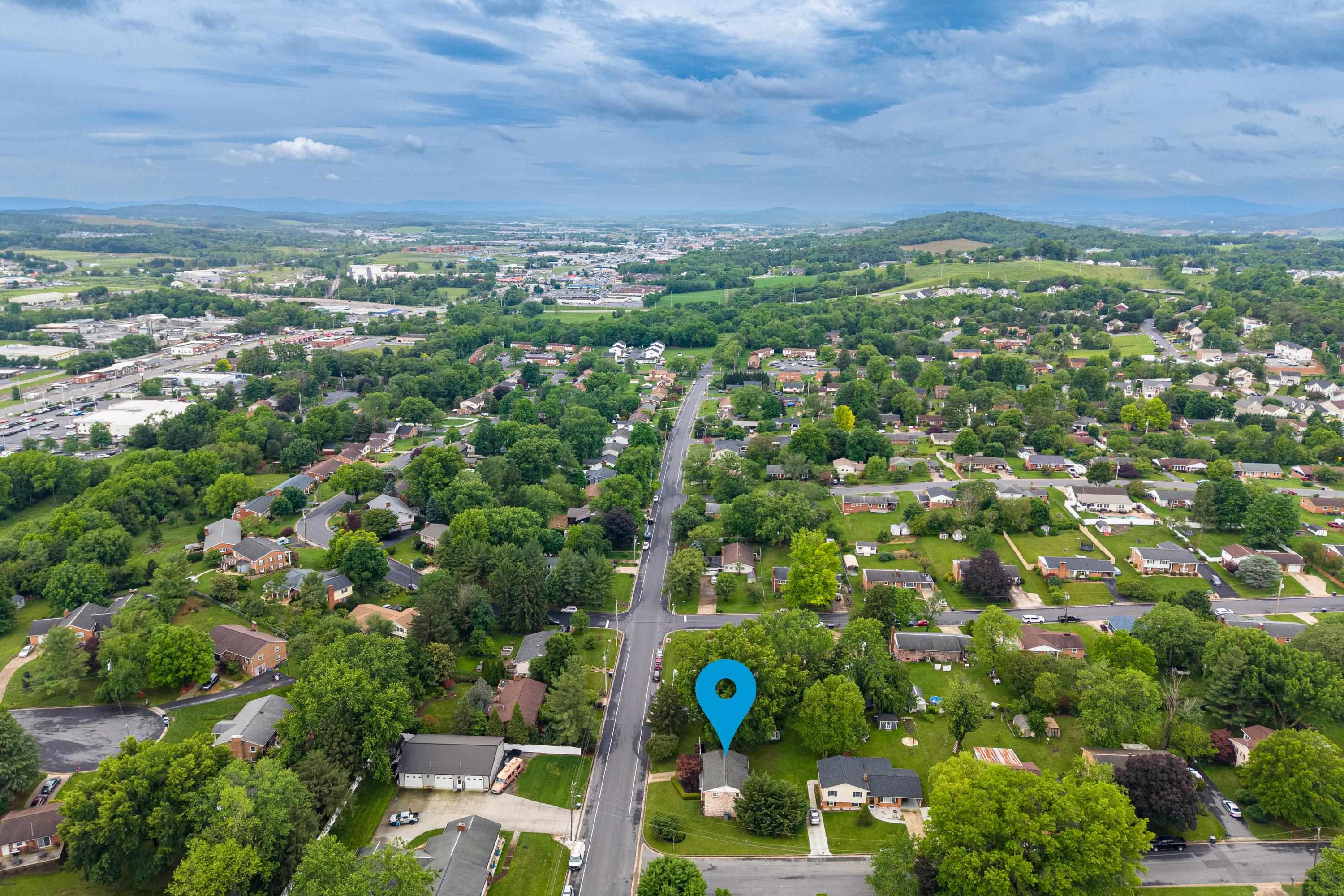 1627 CENTRAL AVE, HARRISONBURG, Virginia 22801, 4 Bedrooms Bedrooms, ,2 BathroomsBathrooms,Residential,1627 CENTRAL AVE,677742 MLS # 677742 1627 CENTRAL AVE, HARRISONBURG, Virginia 22801, 4 Bedrooms Bedrooms, ,2 BathroomsBathrooms,Residential,1627 CENTRAL AVE,677742 MLS # 677742