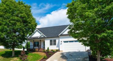 1005 HIGH POINT CT, WAYNESBORO, Virginia 22980, 4 Bedrooms Bedrooms, ,2 BathroomsBathrooms,Residential,1005 HIGH POINT CT,677745 MLS # 677745