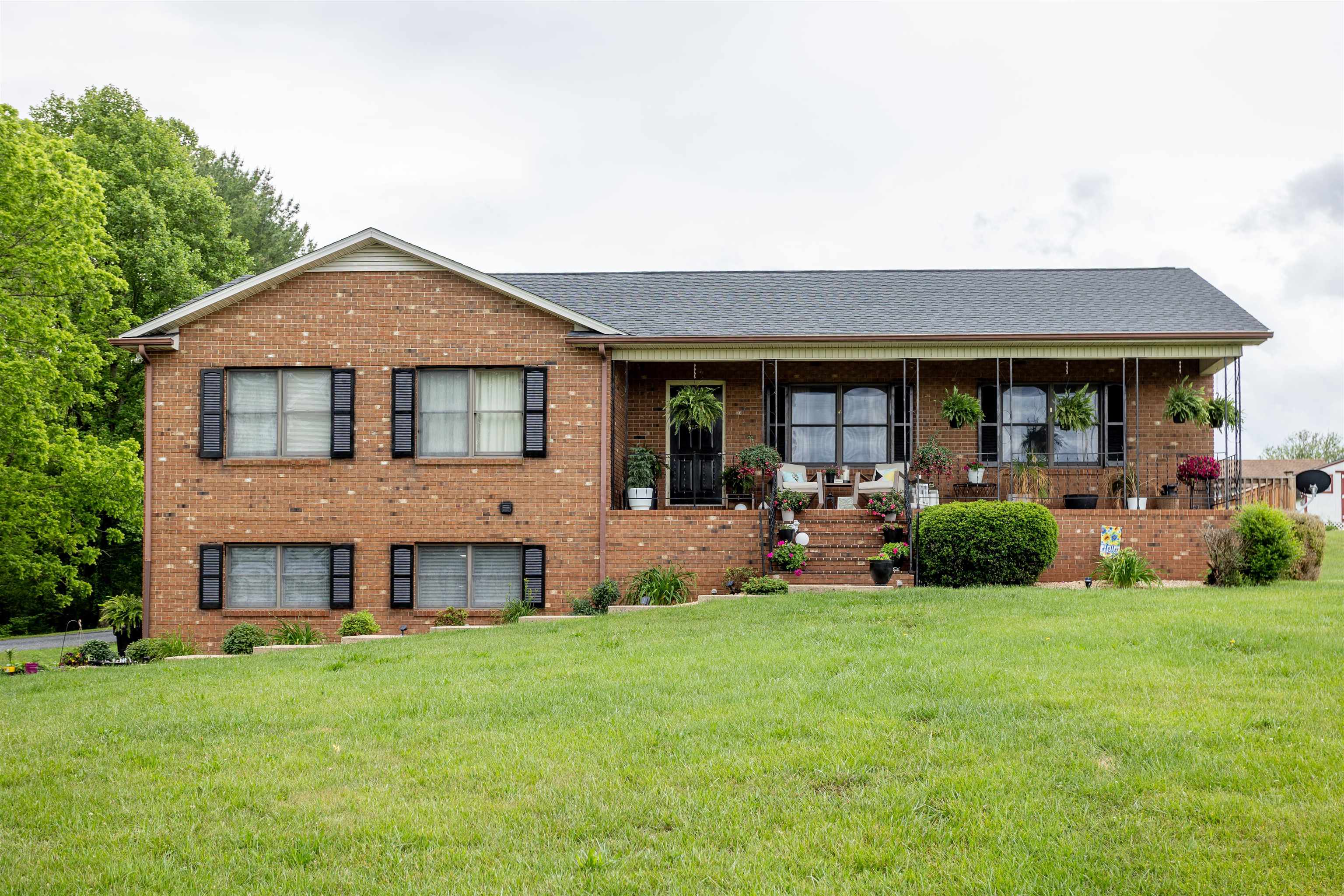 11 MEADOWBROOK DR, STUARTS DRAFT, Virginia 24477, 3 Bedrooms Bedrooms, ,2 BathroomsBathrooms,Residential,11 MEADOWBROOK DR,677750 MLS # 677750 11 MEADOWBROOK DR, STUARTS DRAFT, Virginia 24477, 3 Bedrooms Bedrooms, ,2 BathroomsBathrooms,Residential,11 MEADOWBROOK DR,677750 MLS # 677750