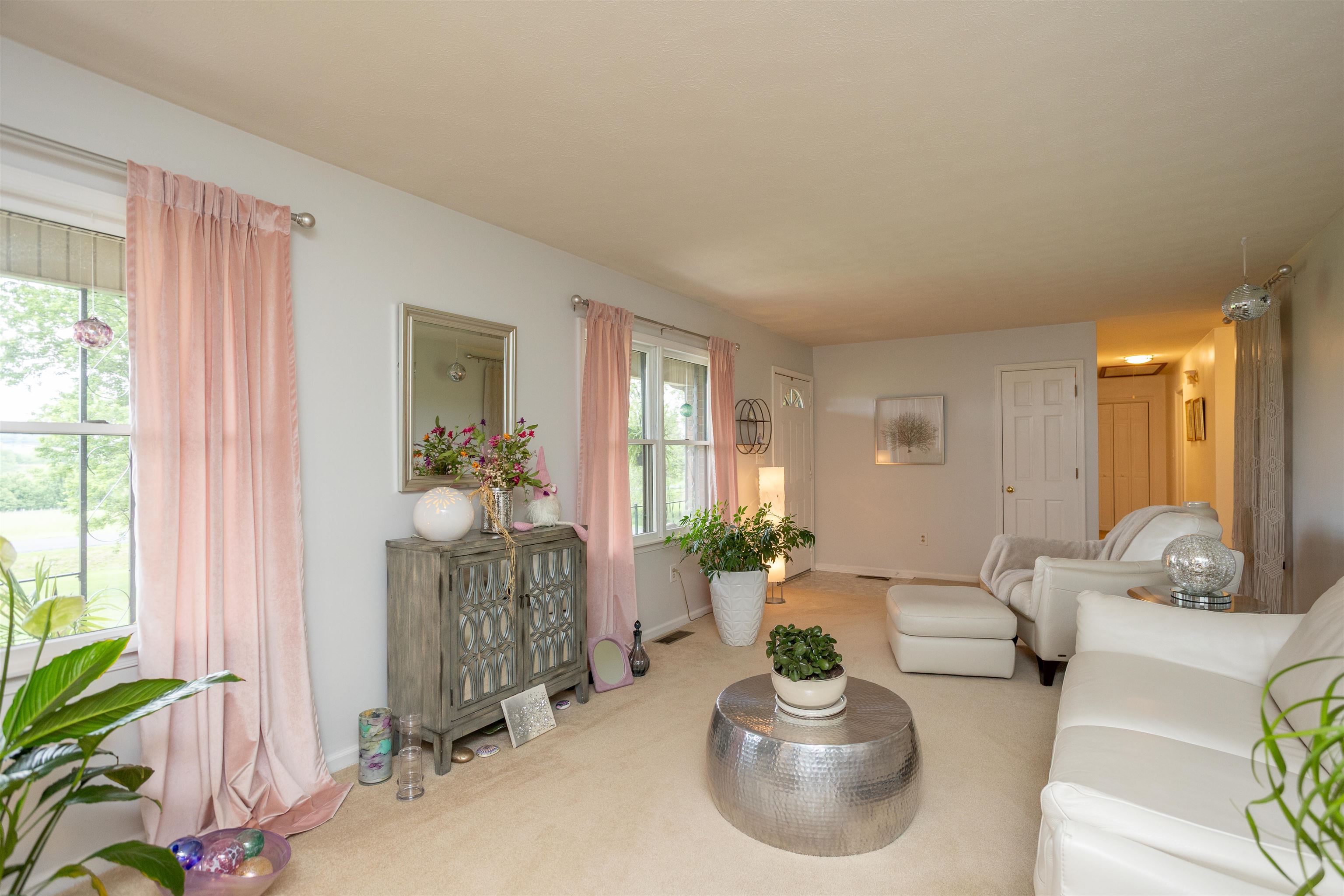11 MEADOWBROOK DR, STUARTS DRAFT, Virginia 24477, 3 Bedrooms Bedrooms, ,2 BathroomsBathrooms,Residential,11 MEADOWBROOK DR,677750 MLS # 677750 11 MEADOWBROOK DR, STUARTS DRAFT, Virginia 24477, 3 Bedrooms Bedrooms, ,2 BathroomsBathrooms,Residential,11 MEADOWBROOK DR,677750 MLS # 677750