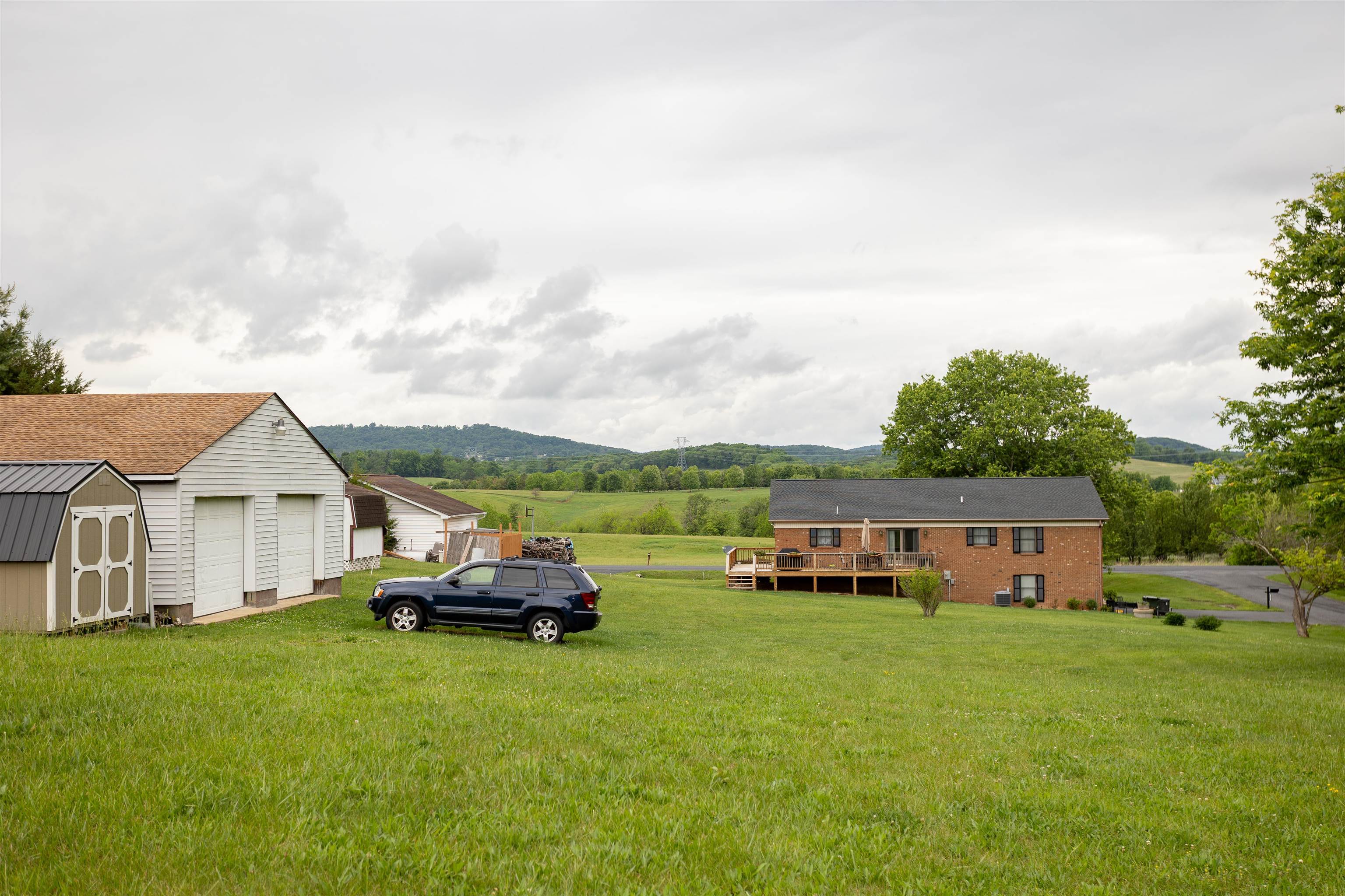 11 MEADOWBROOK DR, STUARTS DRAFT, Virginia 24477, 3 Bedrooms Bedrooms, ,2 BathroomsBathrooms,Residential,11 MEADOWBROOK DR,677750 MLS # 677750 11 MEADOWBROOK DR, STUARTS DRAFT, Virginia 24477, 3 Bedrooms Bedrooms, ,2 BathroomsBathrooms,Residential,11 MEADOWBROOK DR,677750 MLS # 677750