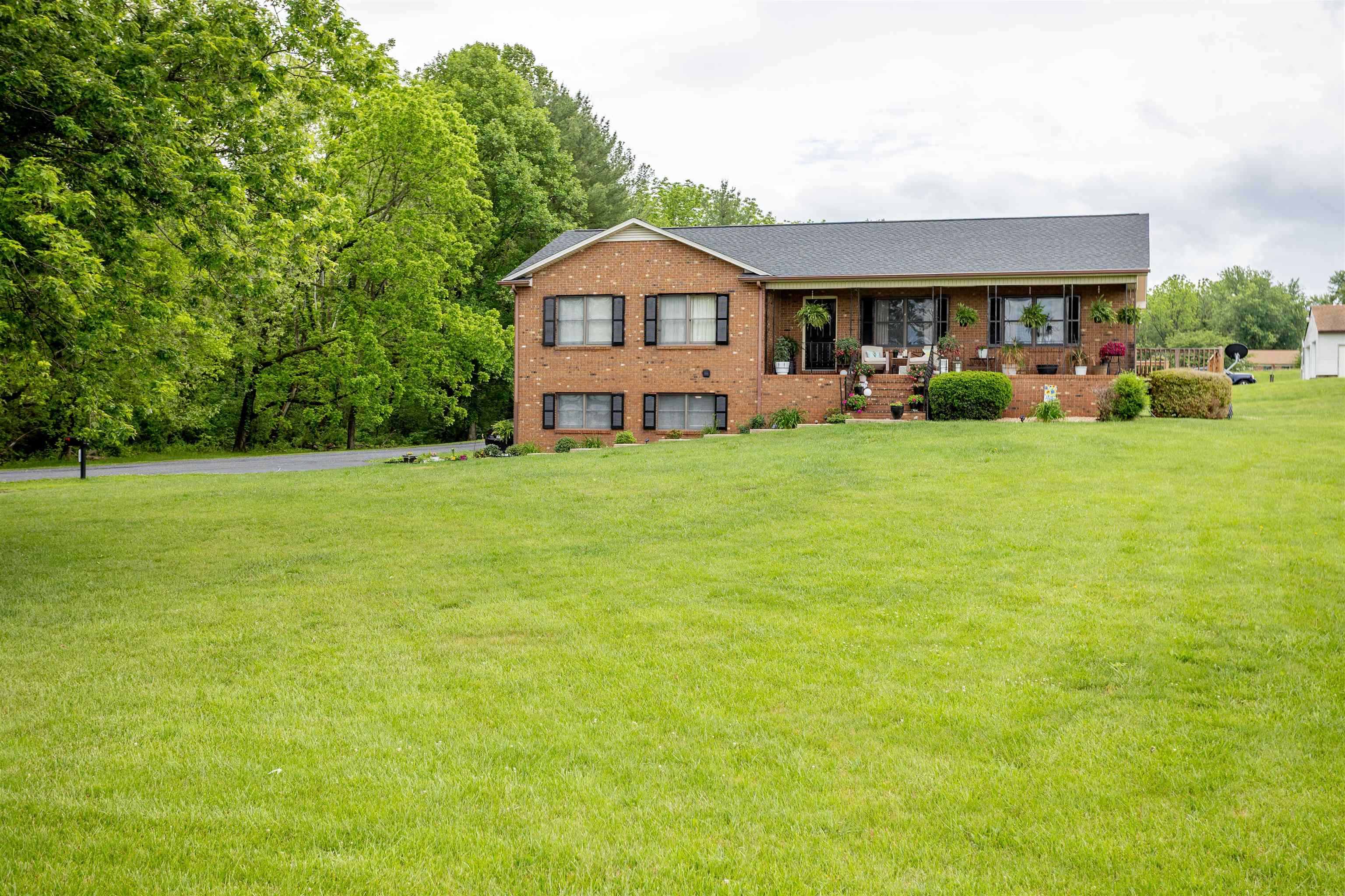 11 MEADOWBROOK DR, STUARTS DRAFT, Virginia 24477, 3 Bedrooms Bedrooms, ,2 BathroomsBathrooms,Residential,11 MEADOWBROOK DR,677750 MLS # 677750 11 MEADOWBROOK DR, STUARTS DRAFT, Virginia 24477, 3 Bedrooms Bedrooms, ,2 BathroomsBathrooms,Residential,11 MEADOWBROOK DR,677750 MLS # 677750