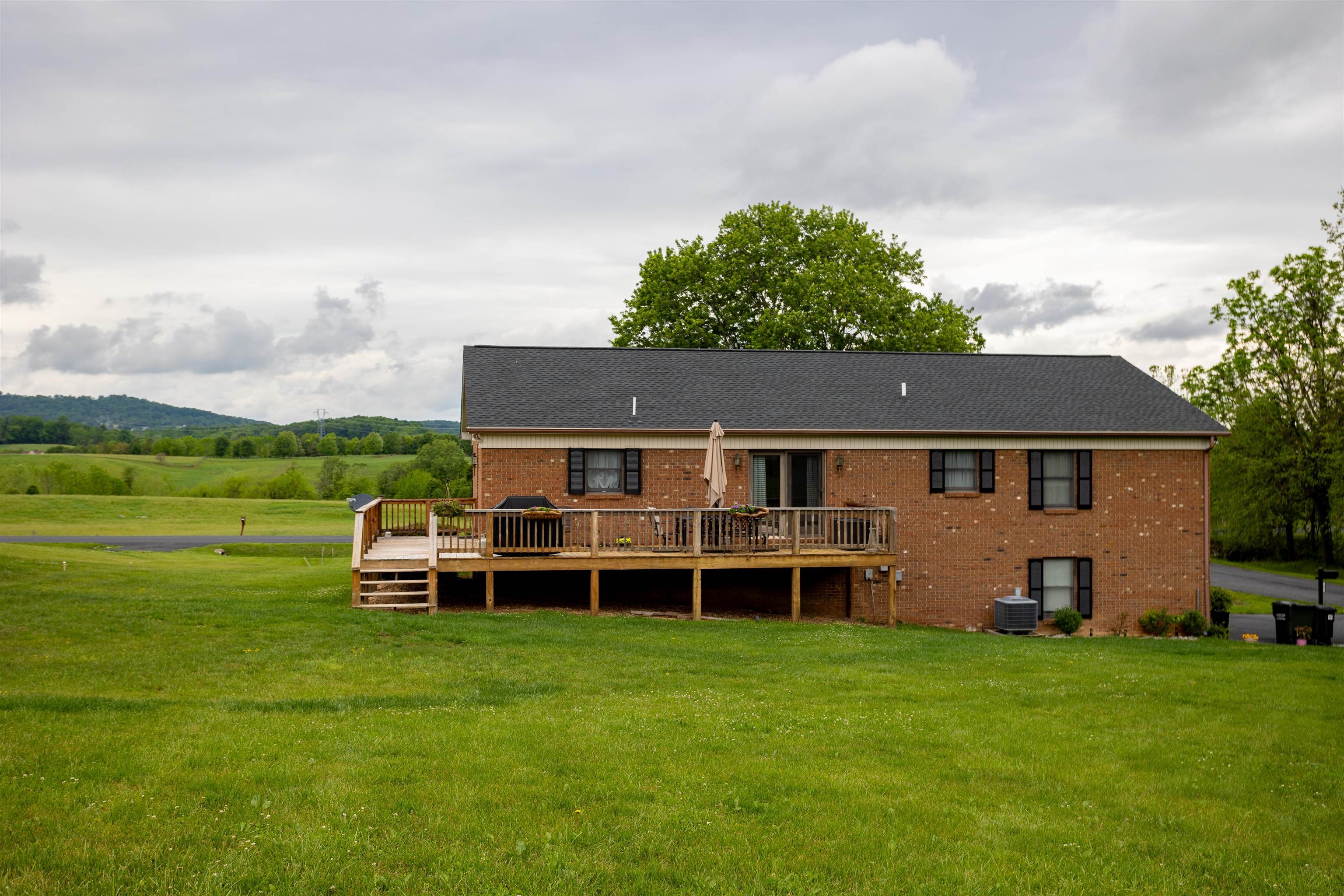 11 MEADOWBROOK DR, STUARTS DRAFT, Virginia 24477, 3 Bedrooms Bedrooms, ,2 BathroomsBathrooms,Residential,11 MEADOWBROOK DR,677750 MLS # 677750 11 MEADOWBROOK DR, STUARTS DRAFT, Virginia 24477, 3 Bedrooms Bedrooms, ,2 BathroomsBathrooms,Residential,11 MEADOWBROOK DR,677750 MLS # 677750