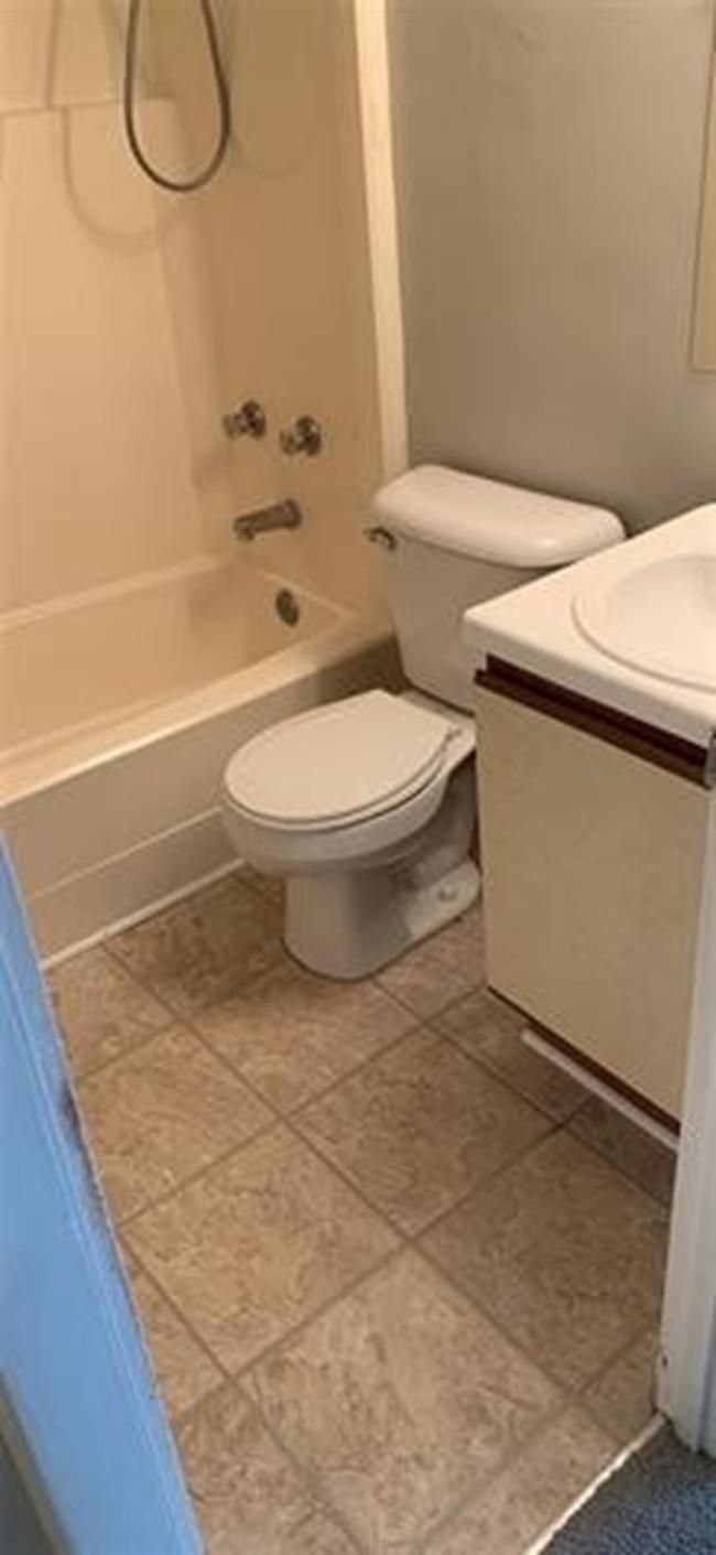 1384 HUNTERS RD, HARRISONBURG, Virginia 22801, 2 Bedrooms Bedrooms, ,2 BathroomsBathrooms,Residential,1384 HUNTERS RD,677751 MLS # 677751