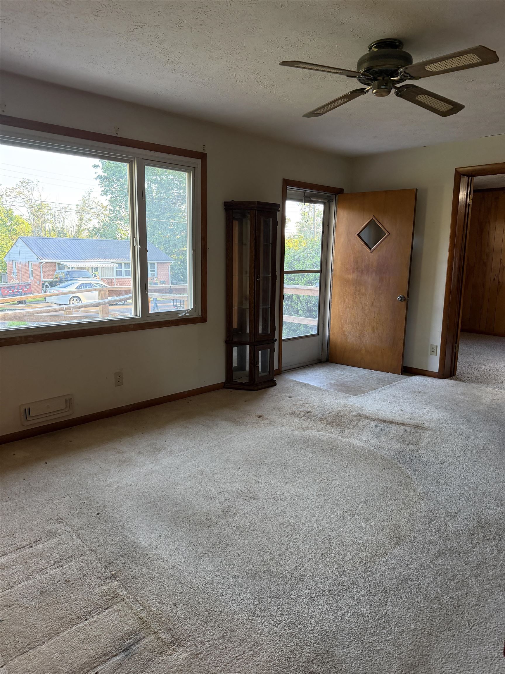 406 LINDEN DR, STAUNTON, Virginia 24401, 4 Bedrooms Bedrooms, ,2 BathroomsBathrooms,Residential,406 LINDEN DR,677757 MLS # 677757