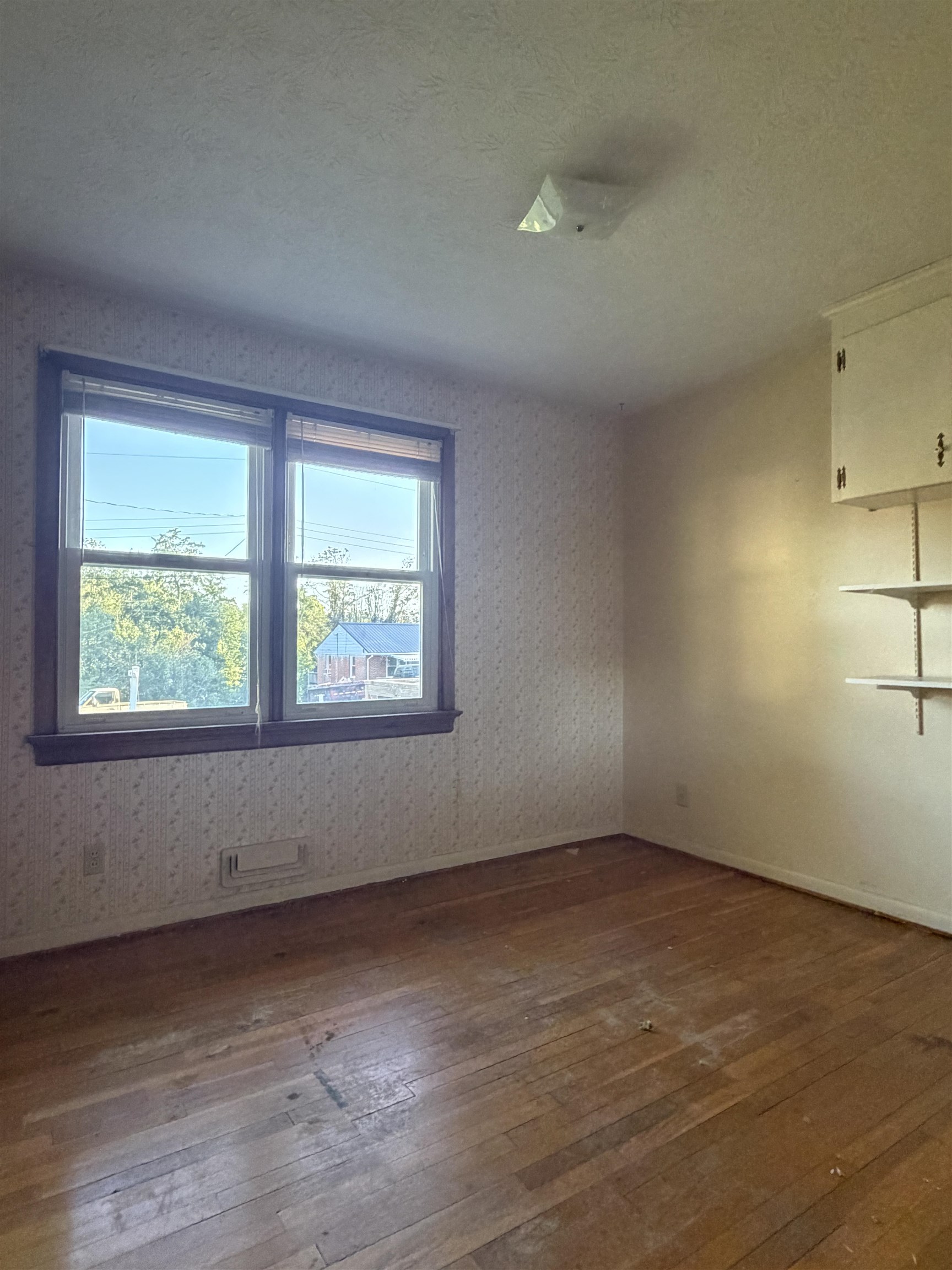 406 LINDEN DR, STAUNTON, Virginia 24401, 4 Bedrooms Bedrooms, ,2 BathroomsBathrooms,Residential,406 LINDEN DR,677757 MLS # 677757