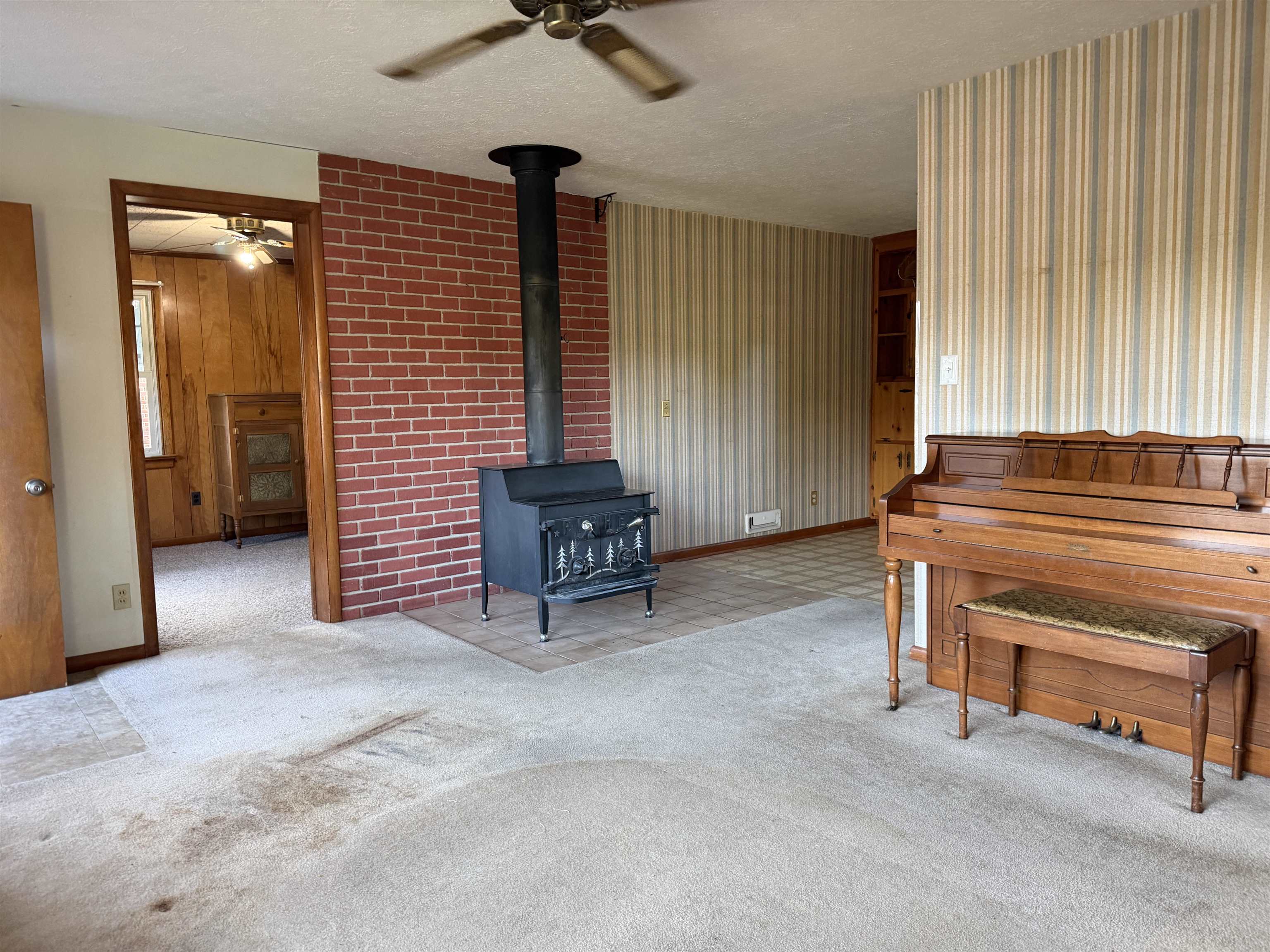 406 LINDEN DR, STAUNTON, Virginia 24401, 4 Bedrooms Bedrooms, ,2 BathroomsBathrooms,Residential,406 LINDEN DR,677757 MLS # 677757