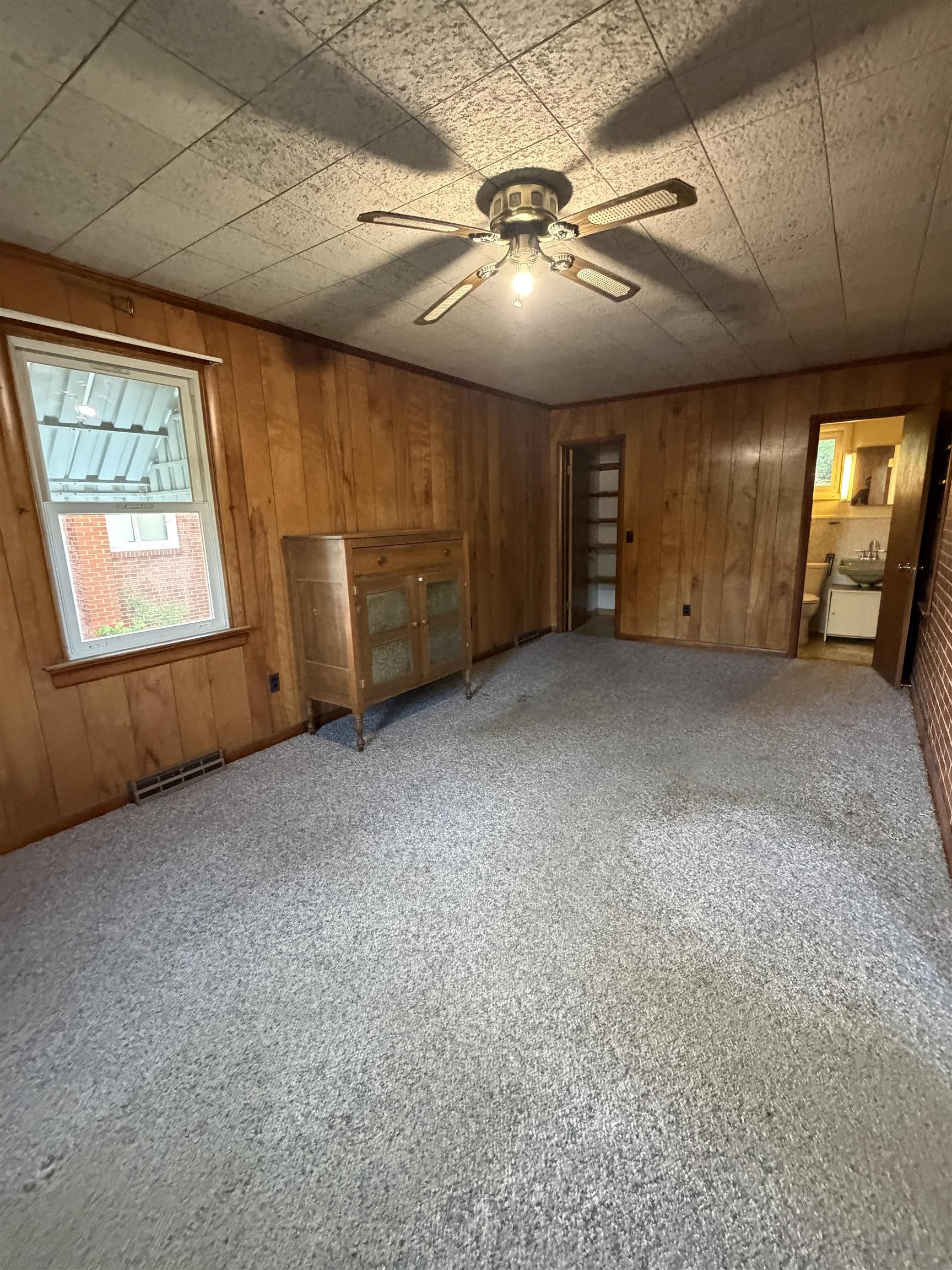 406 LINDEN DR, STAUNTON, Virginia 24401, 4 Bedrooms Bedrooms, ,2 BathroomsBathrooms,Residential,406 LINDEN DR,677757 MLS # 677757