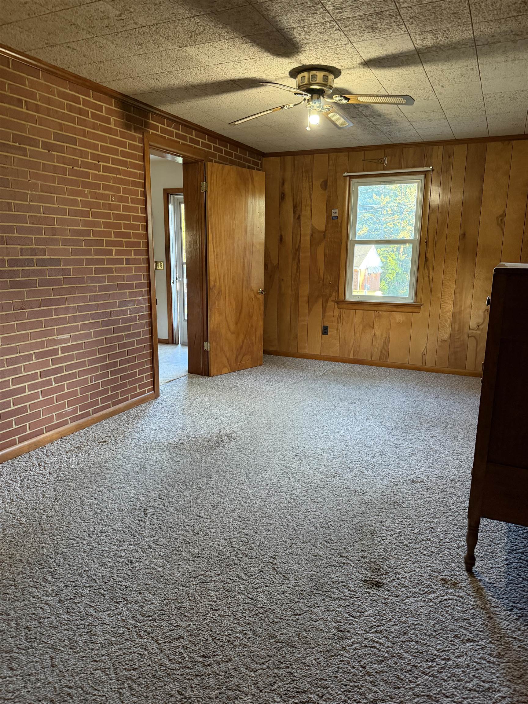 406 LINDEN DR, STAUNTON, Virginia 24401, 4 Bedrooms Bedrooms, ,2 BathroomsBathrooms,Residential,406 LINDEN DR,677757 MLS # 677757