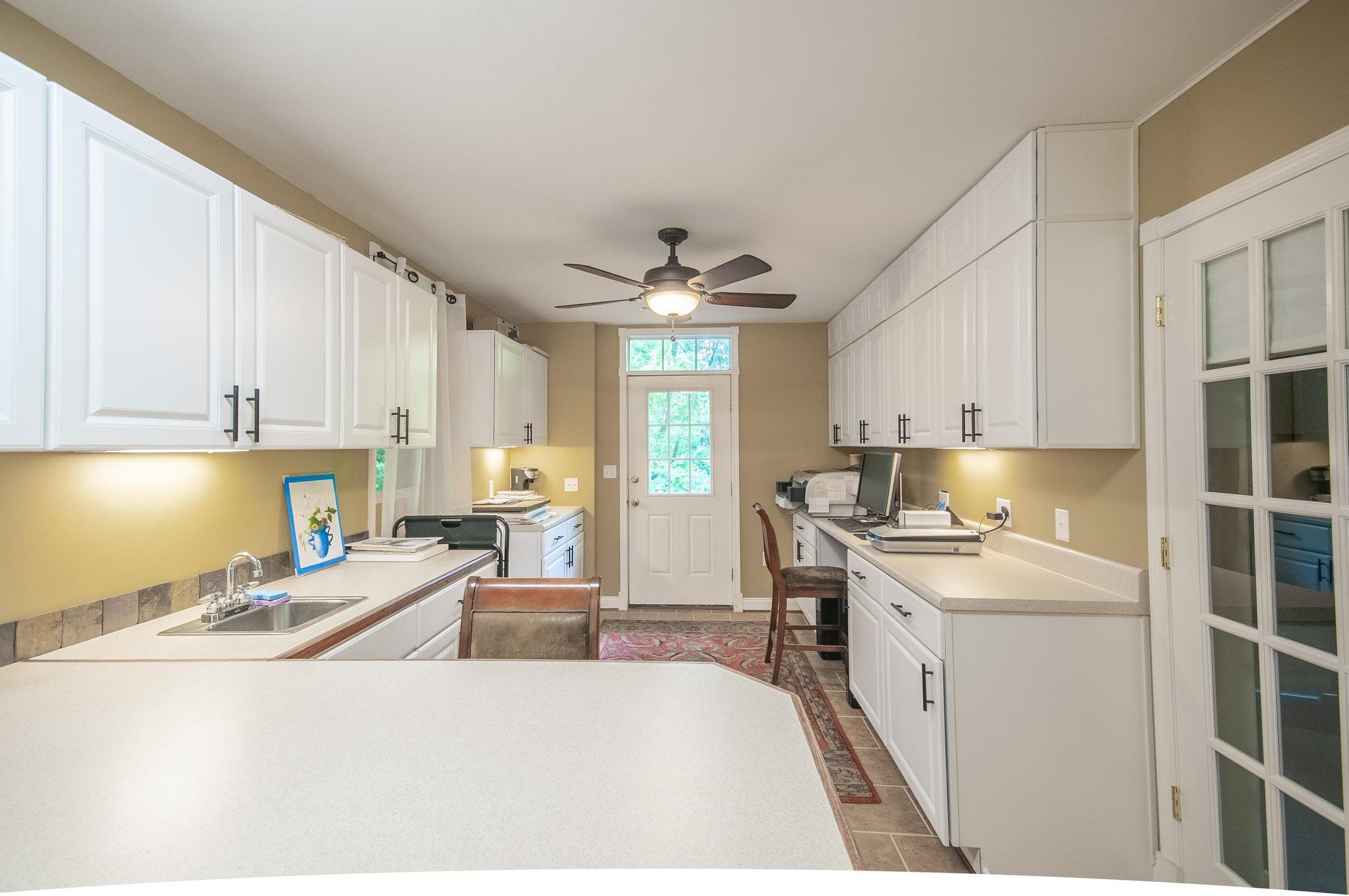 A kitchen on the lower level allows the option of an apartment. We're talking -- a NICE kitchen! A kitchen on the lower level allows the option of an apartment. We're talking -- a NICE kitchen!