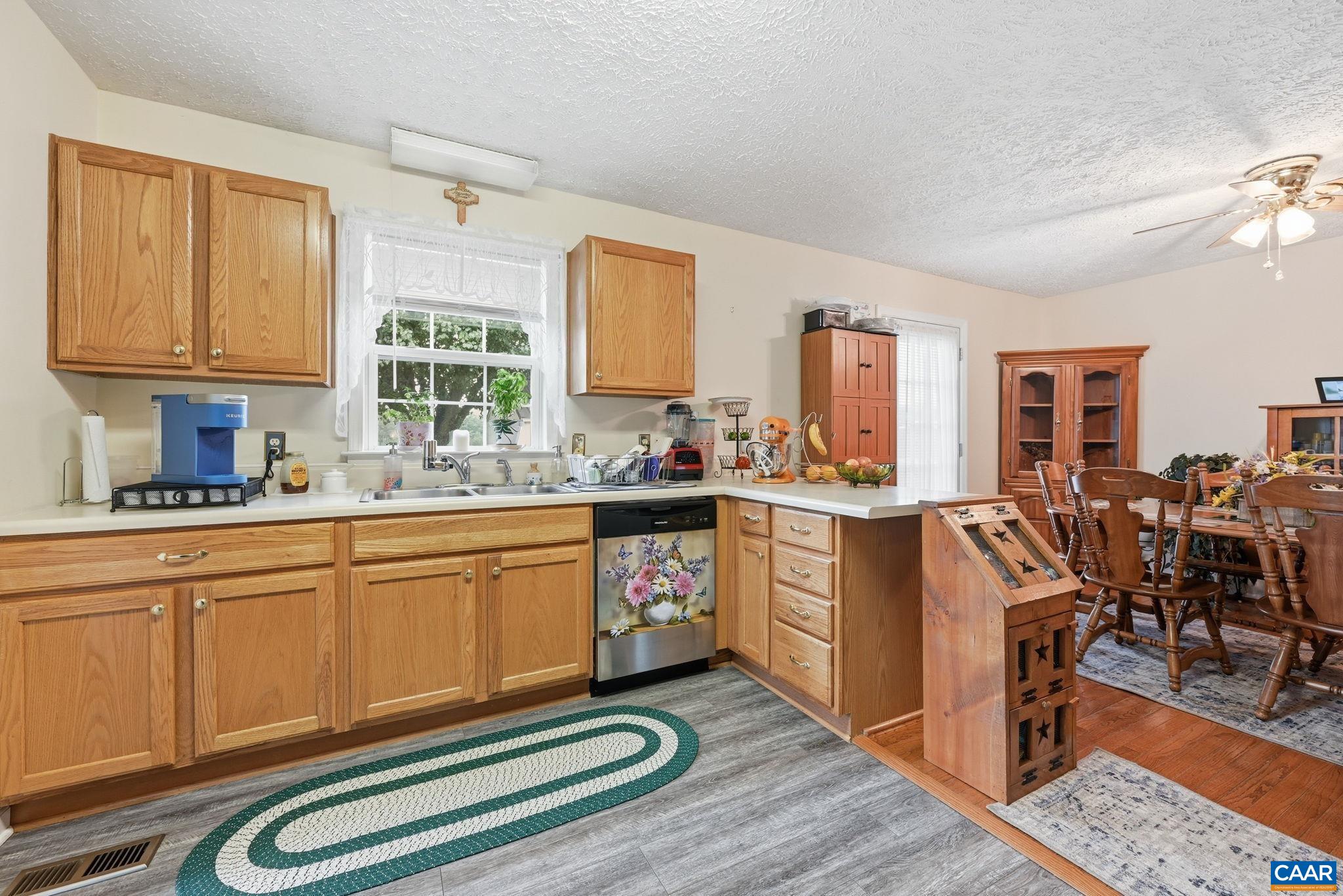 9402 CEDAR HOLLOW RD, UNIONVILLE, Virginia 22567, 3 Bedrooms Bedrooms, ,2 BathroomsBathrooms,Residential,Home Sweet Home,9402 CEDAR HOLLOW RD,677764 MLS # 677764