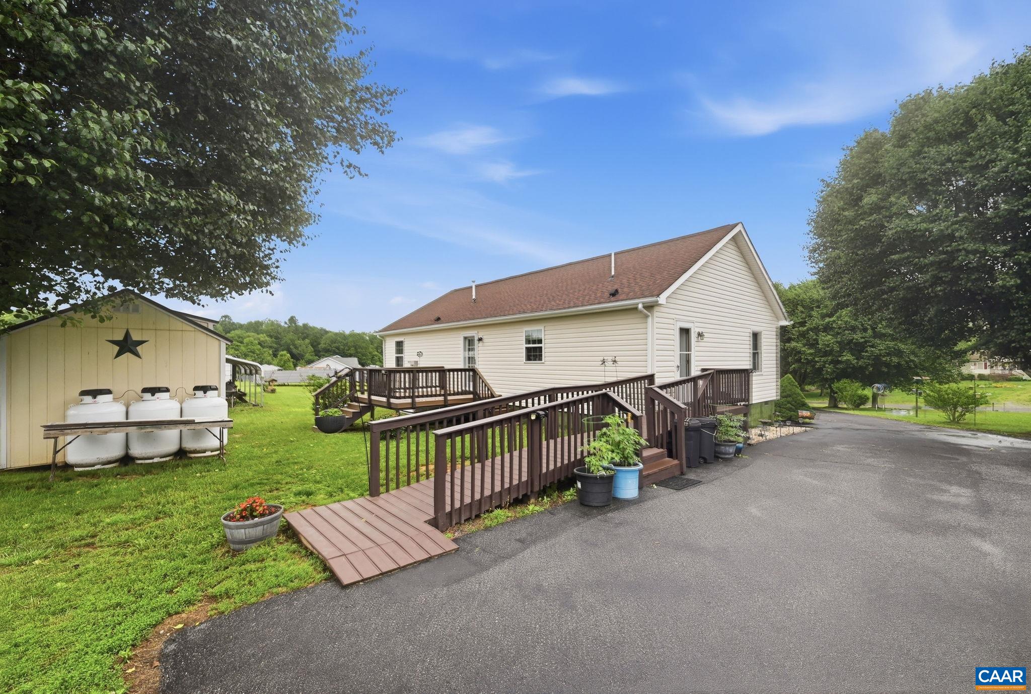 9402 CEDAR HOLLOW RD, UNIONVILLE, Virginia 22567, 3 Bedrooms Bedrooms, ,2 BathroomsBathrooms,Residential,Home Sweet Home,9402 CEDAR HOLLOW RD,677764 MLS # 677764
