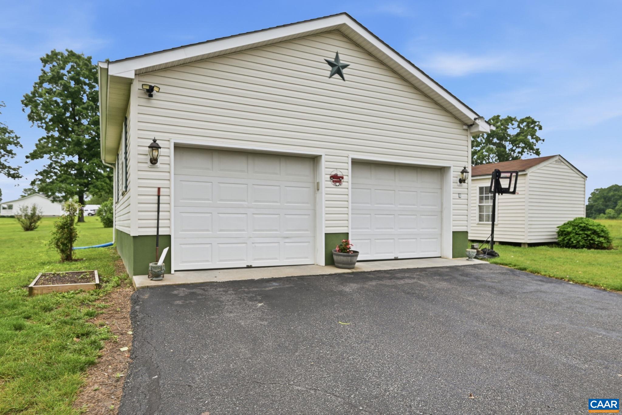 9402 CEDAR HOLLOW RD, UNIONVILLE, Virginia 22567, 3 Bedrooms Bedrooms, ,2 BathroomsBathrooms,Residential,Home Sweet Home,9402 CEDAR HOLLOW RD,677764 MLS # 677764