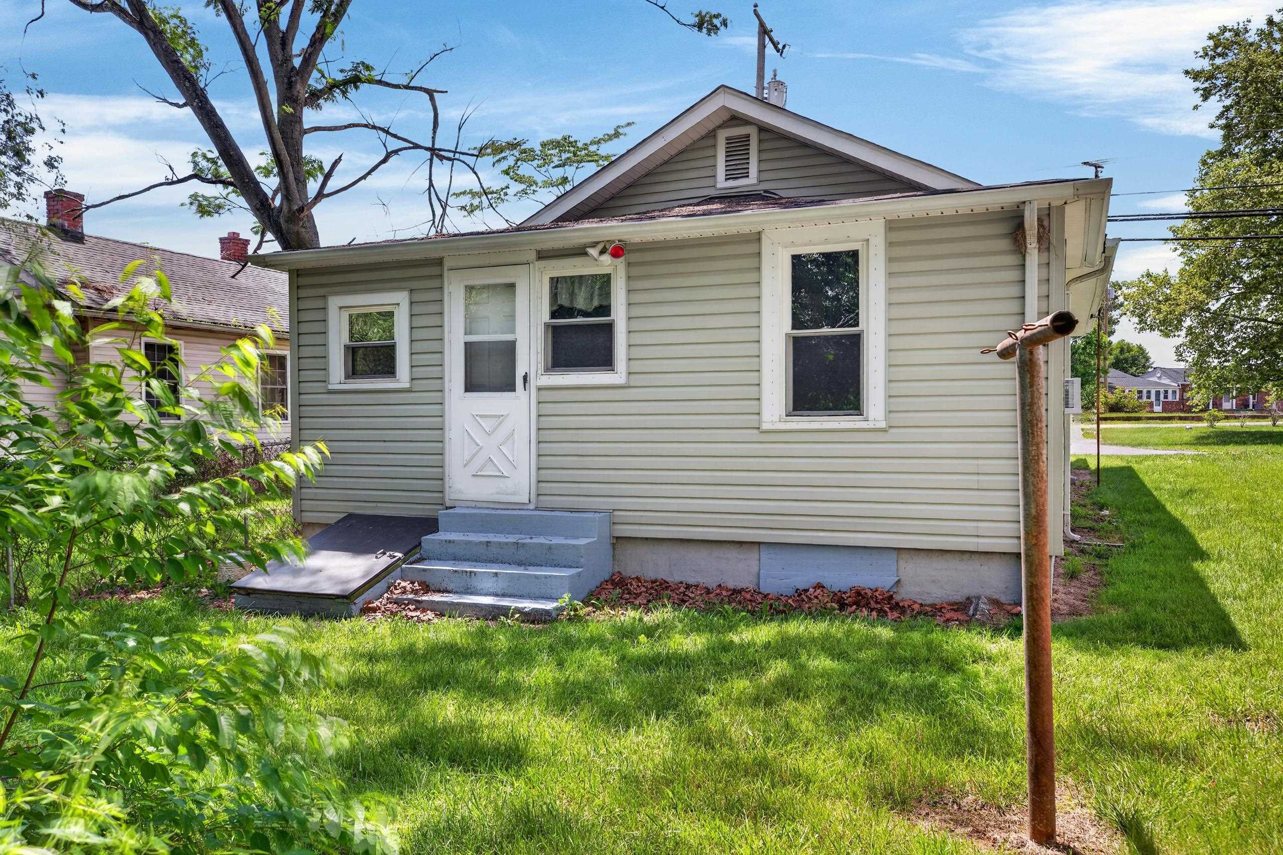 1145 NEW HOPE RD, WAYNESBORO, Virginia 22980, 3 Bedrooms Bedrooms, ,1 BathroomBathrooms,Residential,1145 NEW HOPE RD,677765 MLS # 677765