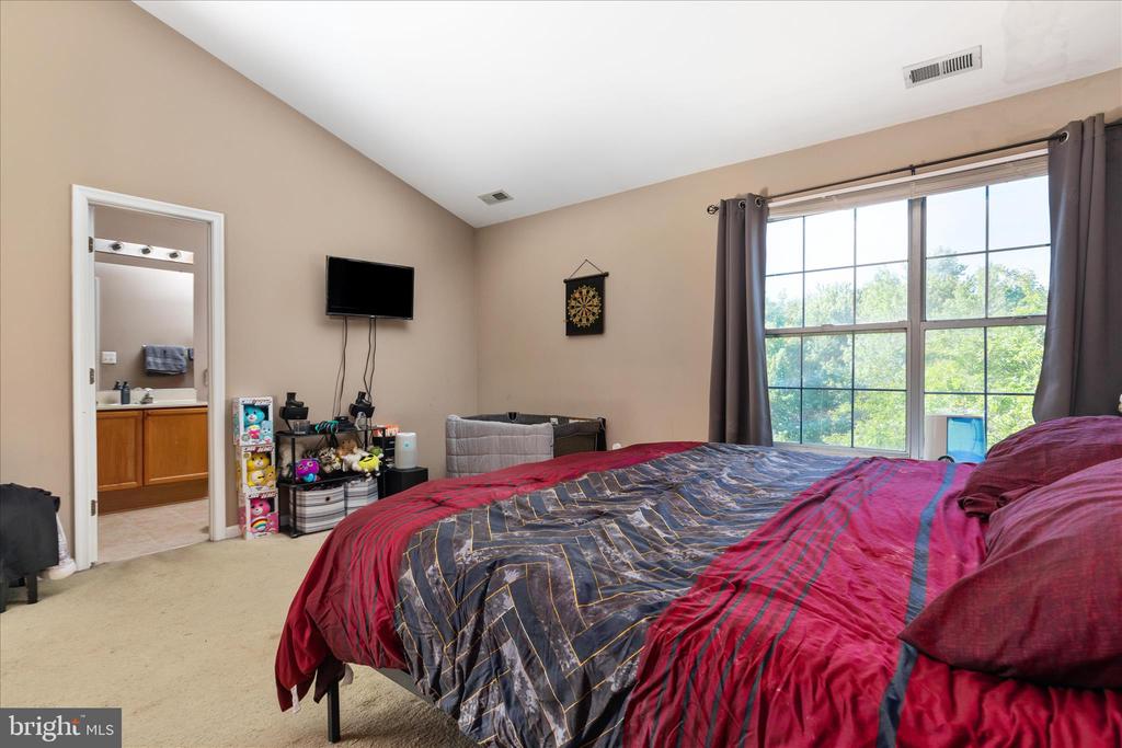 5700 FALLS WAY CT, FREDERICKSBURG, Virginia 22407, 3 Bedrooms Bedrooms, ,2 BathroomsBathrooms,Residential,KINGS CREST AT S,5700 FALLS WAY CT,VASP2041392 MLS # VASP2041392